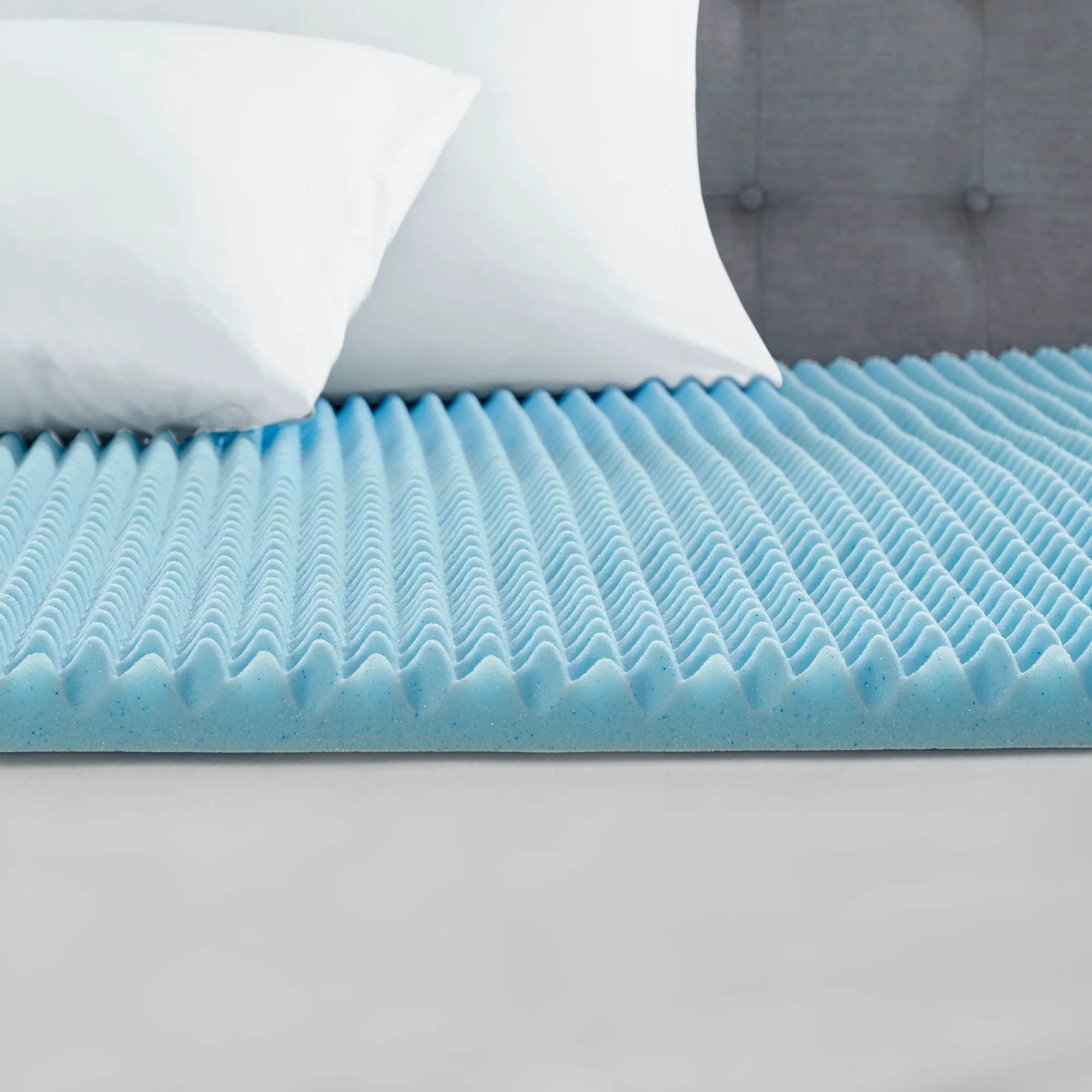 1.5" Gel Memory Foam All Season Reversible Hypoallergenic 1.5" Cooling Mattress Topper - Image 4