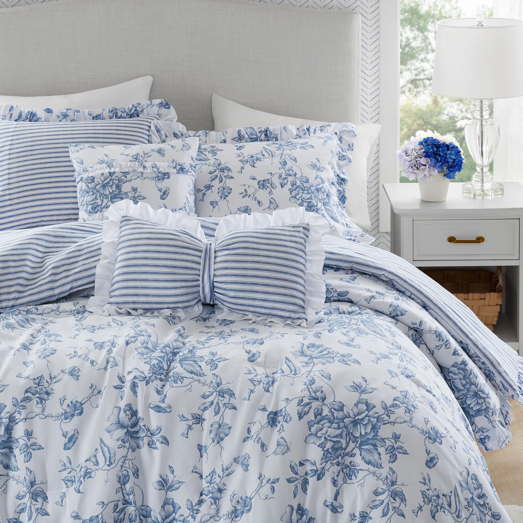 Adele 5-Piece Comforter Set with Decorative Pillows - Image 22