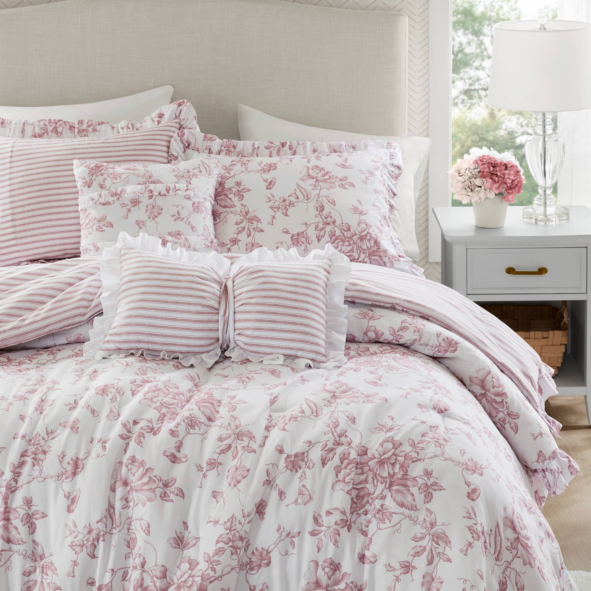 Adele 5-Piece Comforter Set with Decorative Pillows - Image 6