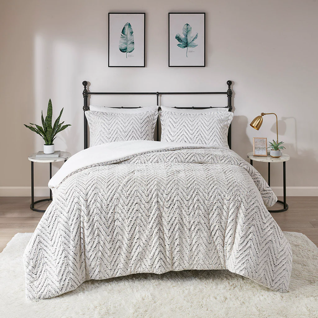 Adelyn Ultra Plush Down Alternative Comforter Set - Image 2