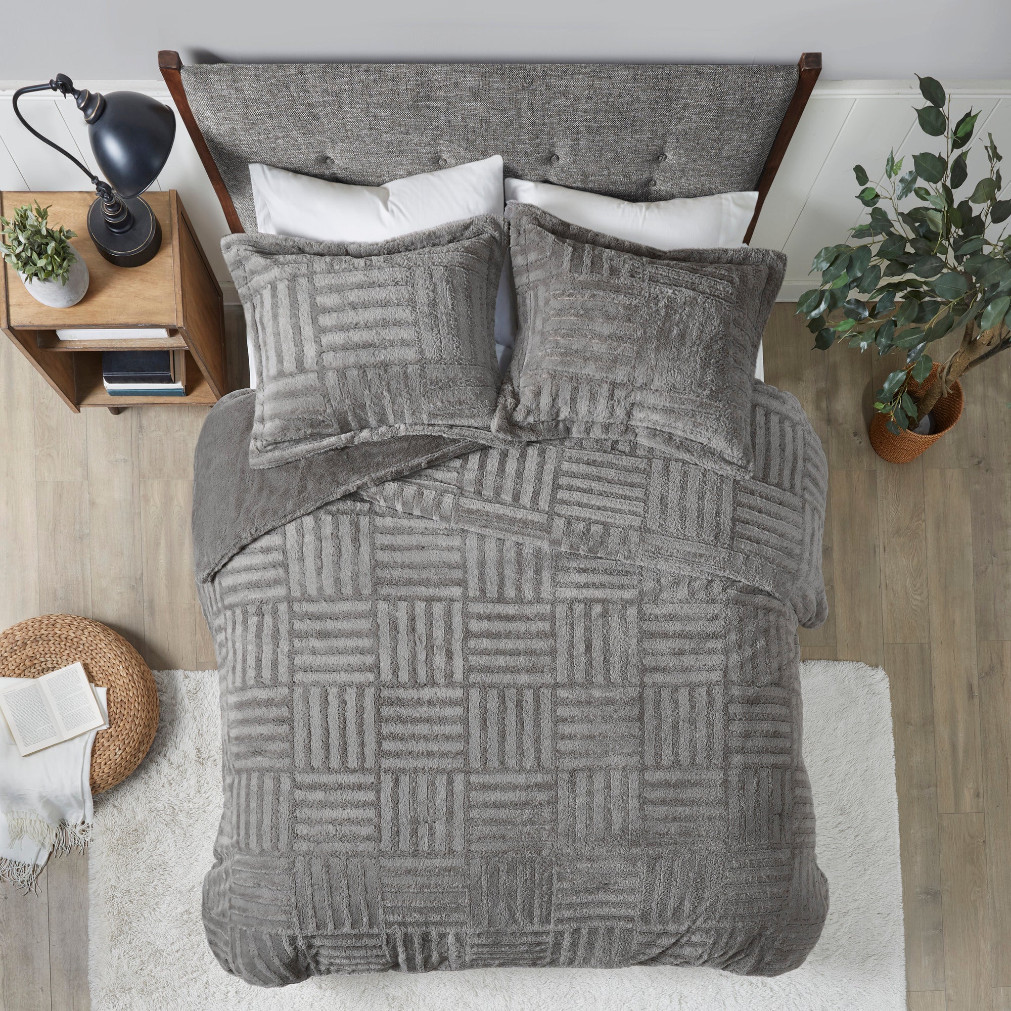 Arctic Fur Down Alternative Comforter Mini Set - Image 11