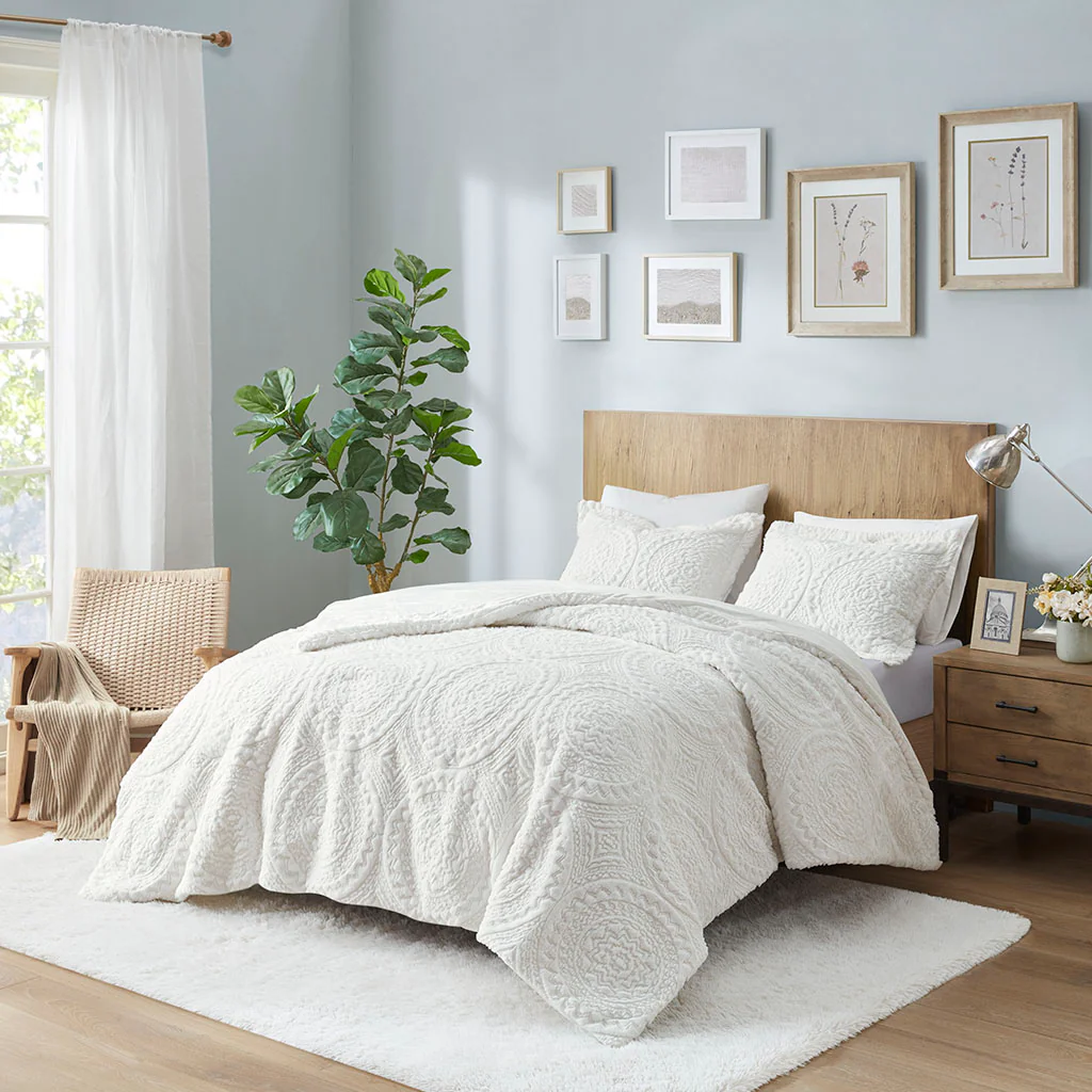 Arya Embroidered Medallion Faux Fur Ultra Plush Comforter Mini Set - Image 6