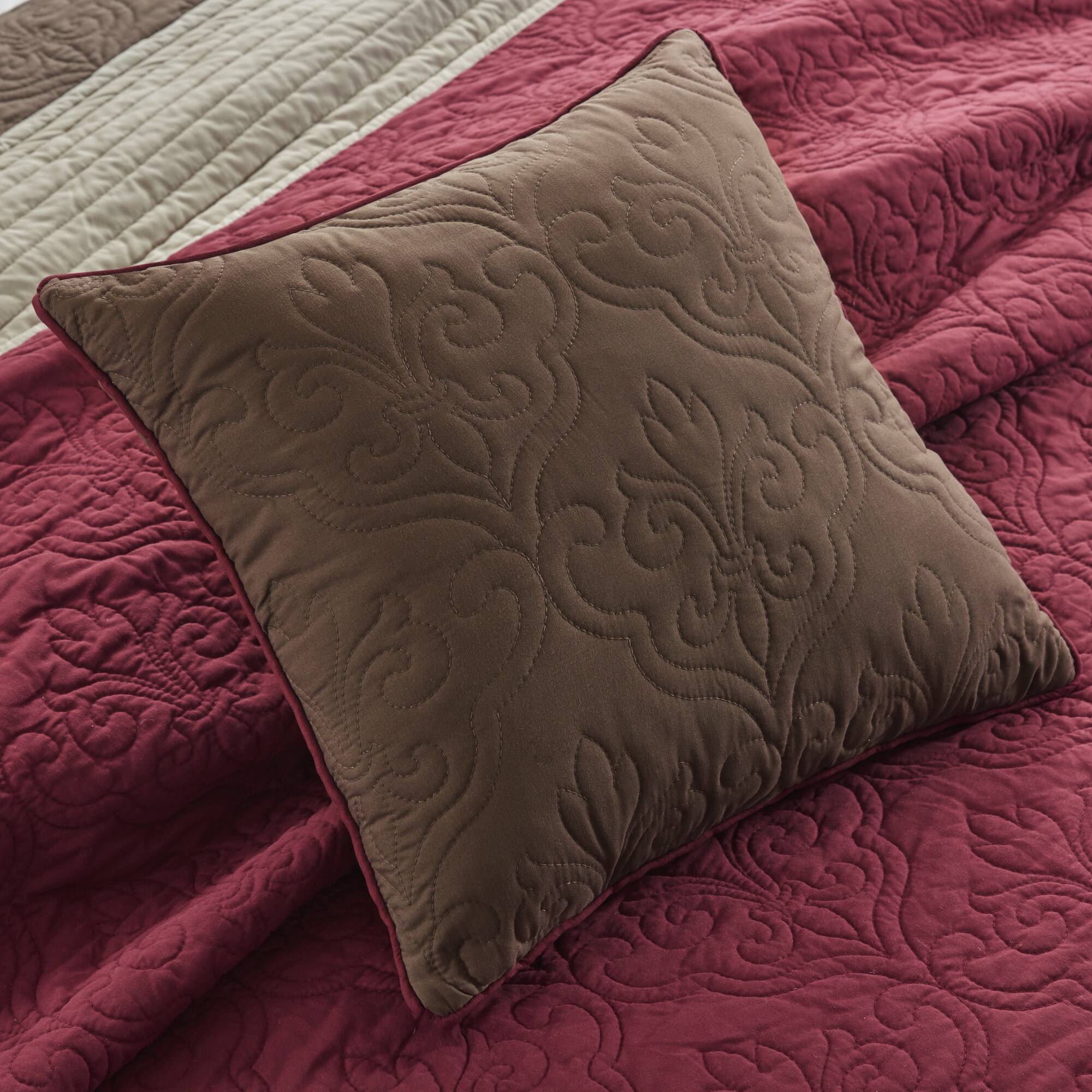 Attingham 7-Piece Quilt Set with Euro Shams and Throw Pillows - Image 13