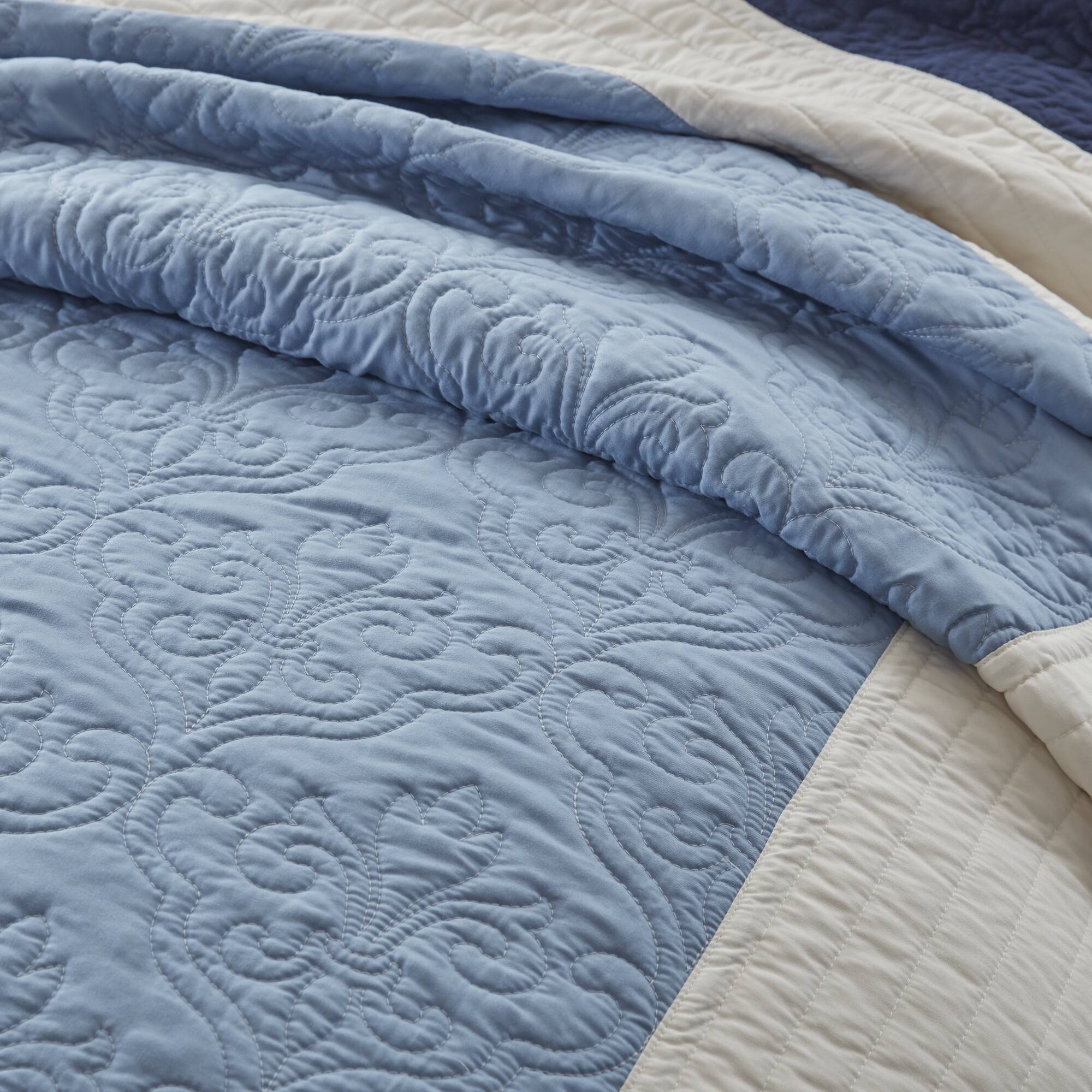 Attingham 7-Piece Quilt Set with Euro Shams and Throw Pillows - Image 22