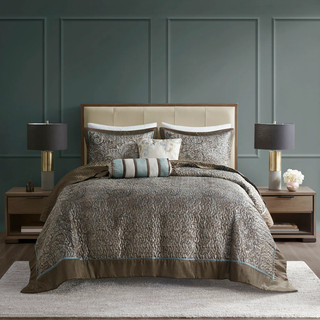 Aubrey 5-Piece Jacquard Bedspread Set with Throw Pillows - Image 13