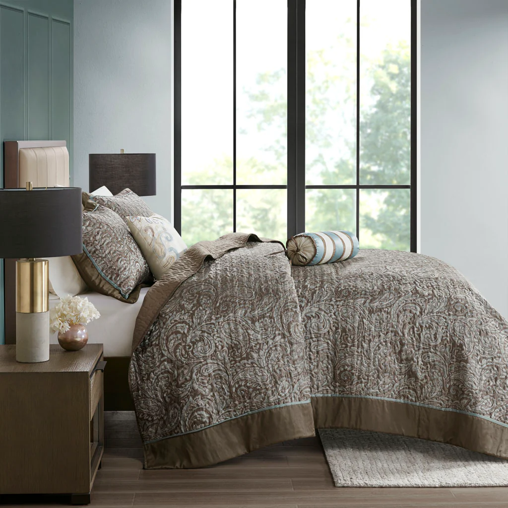 Aubrey 5-Piece Jacquard Bedspread Set with Throw Pillows - Image 23