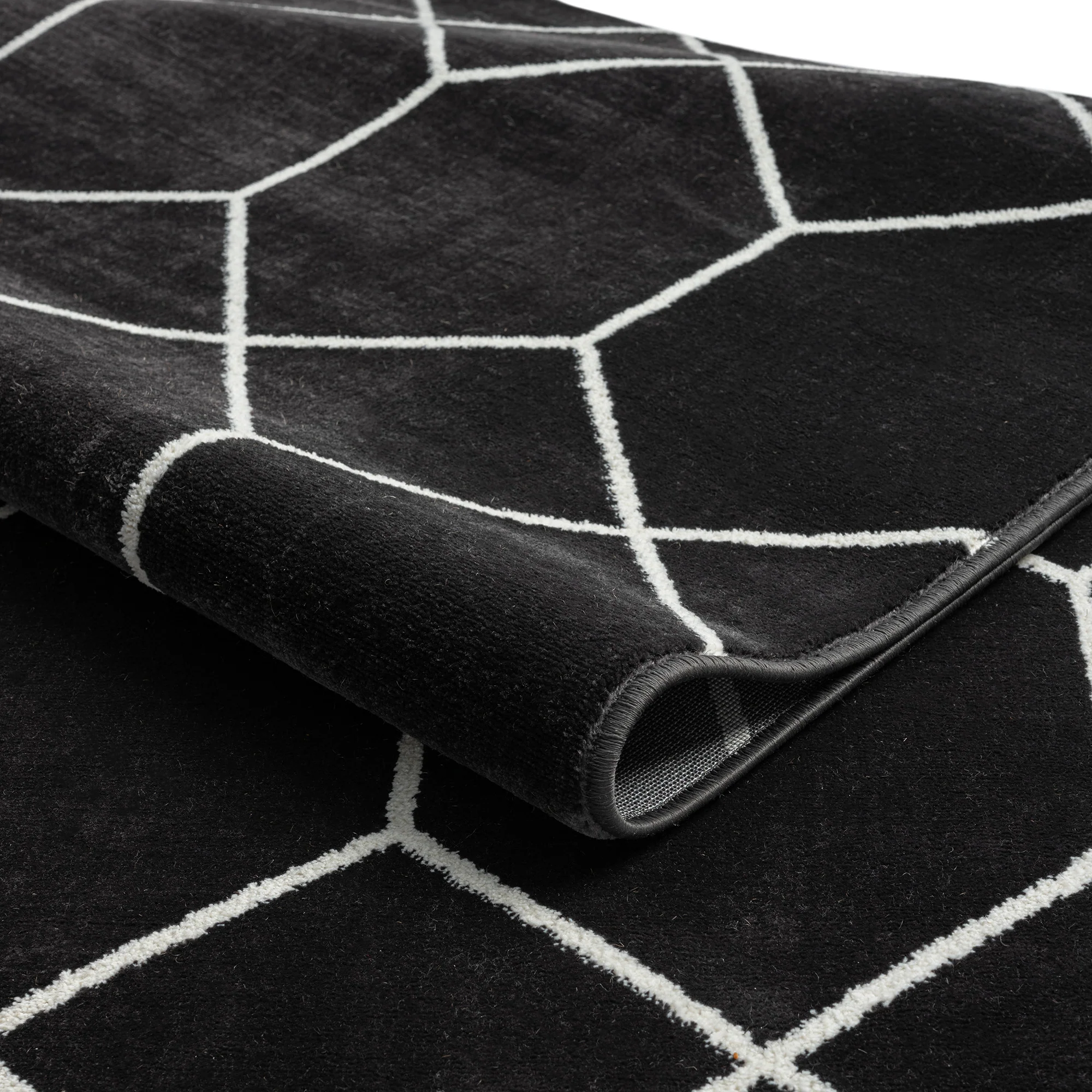 Averie Trellis Geometric Woven Area Rug - Image 9