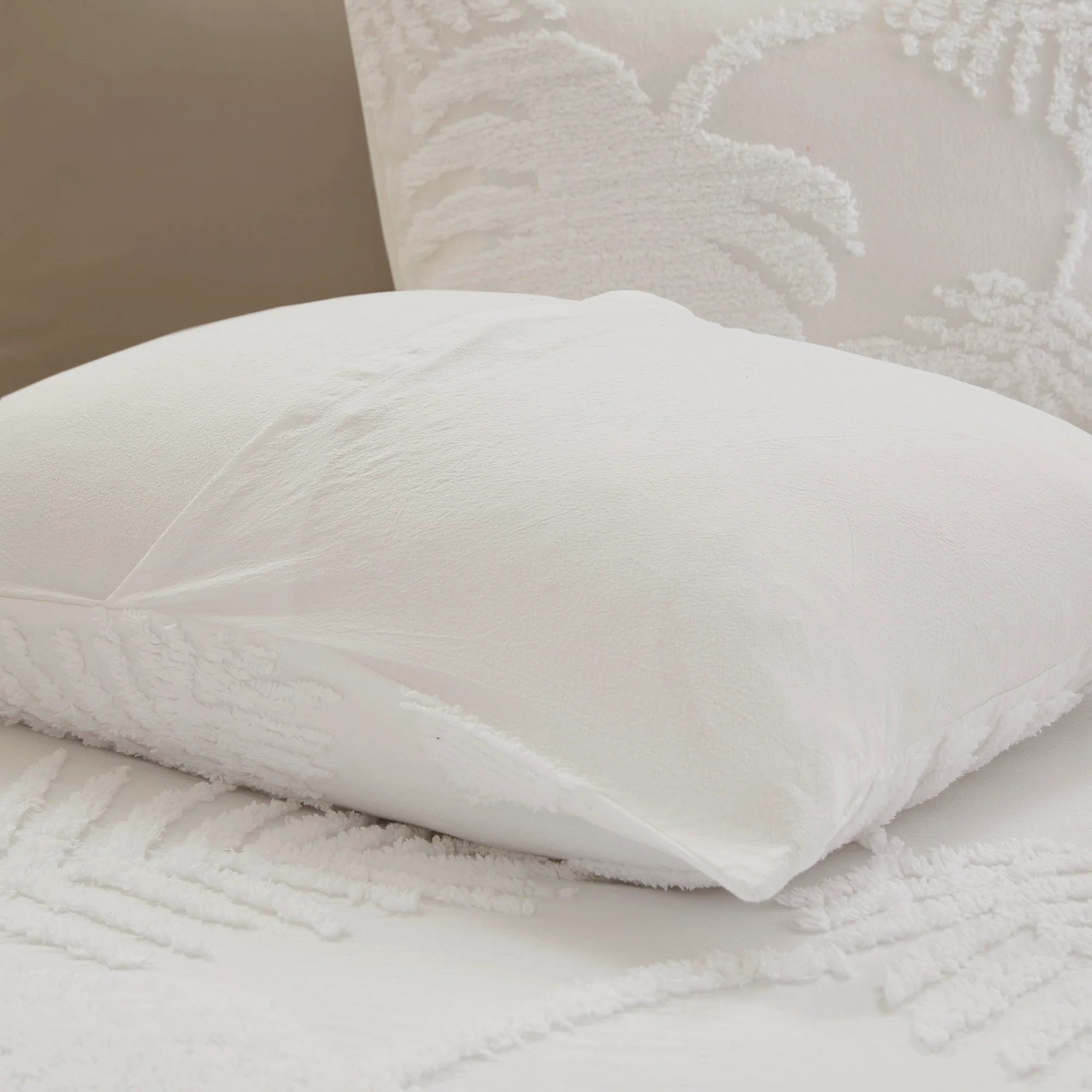 Bahari 3-Piece Tufted Cotton Chenille Palm Comforter Set - Image 7