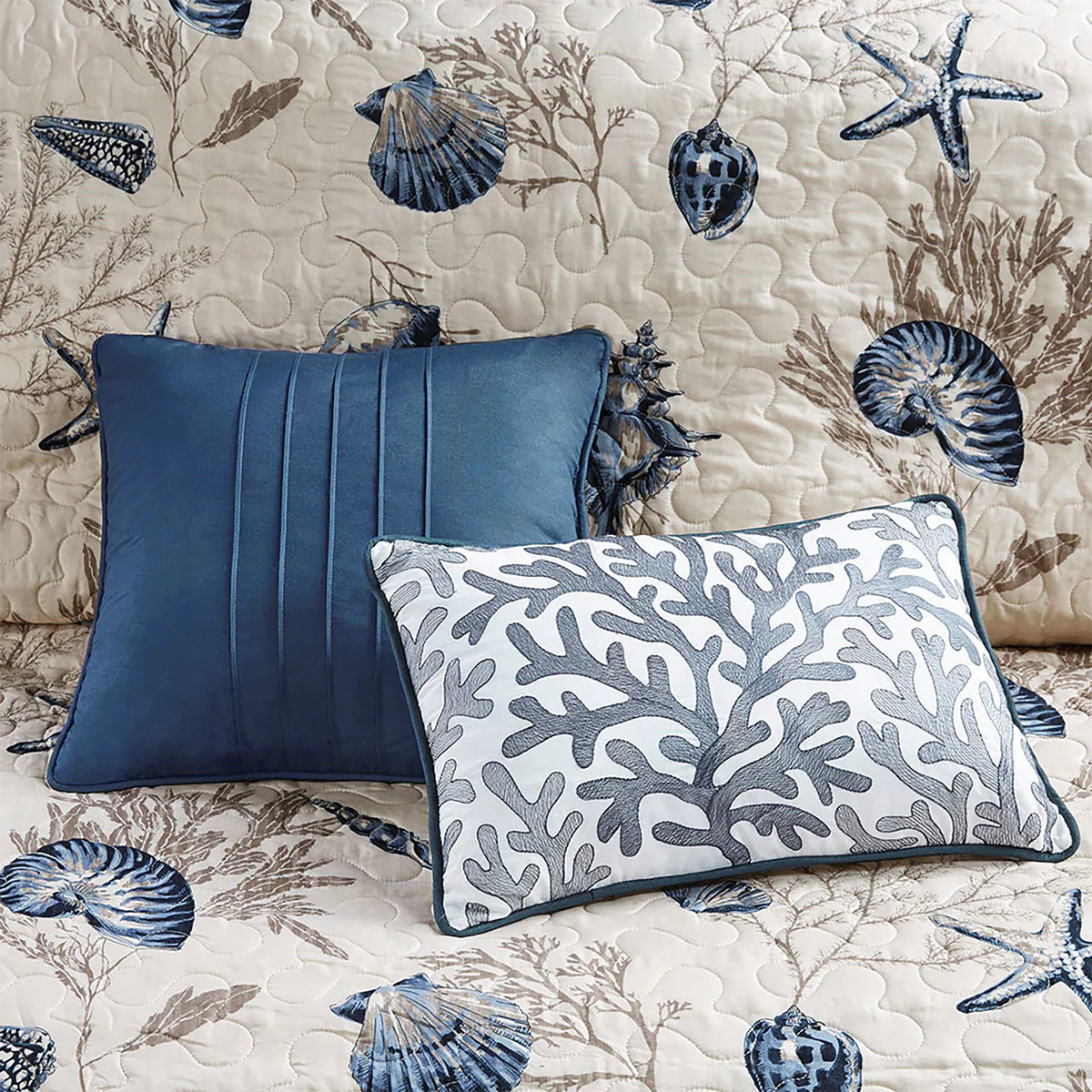 Bayside Brushed Microfiber Quilt Set with Throw Pillows - Image 9