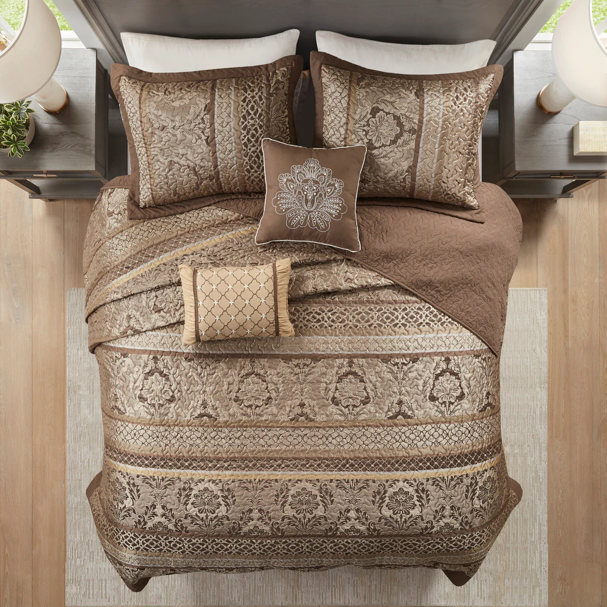 Bellagio 5-Piece Reversible Jacquard Bedspread Set - Image 3