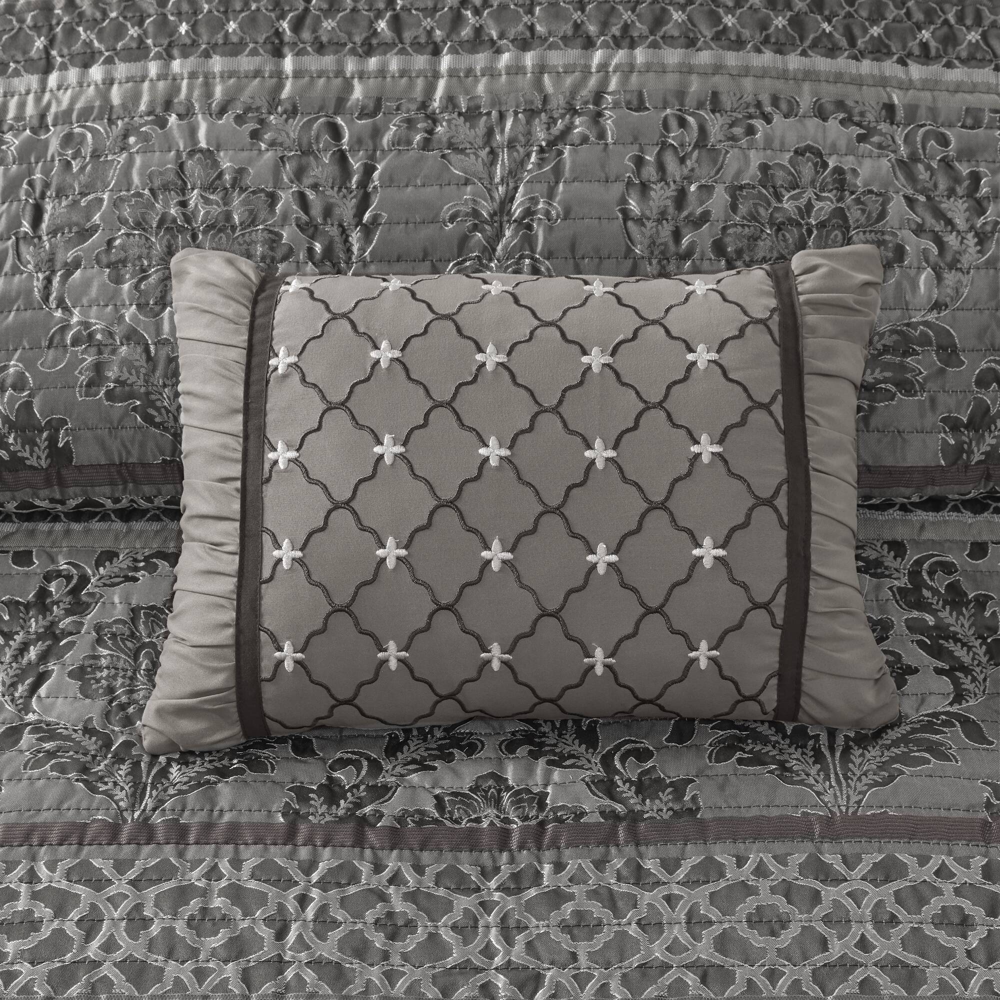 Bellagio 6-Piece Jacquard Quilt Set with Throw Pillows - Image 11