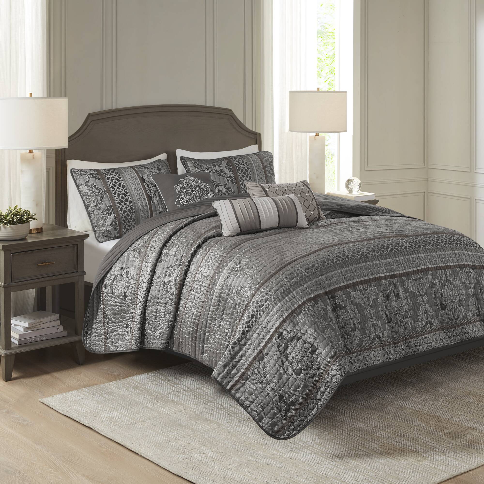 Bellagio 6-Piece Jacquard Quilt Set with Throw Pillows - Image 2