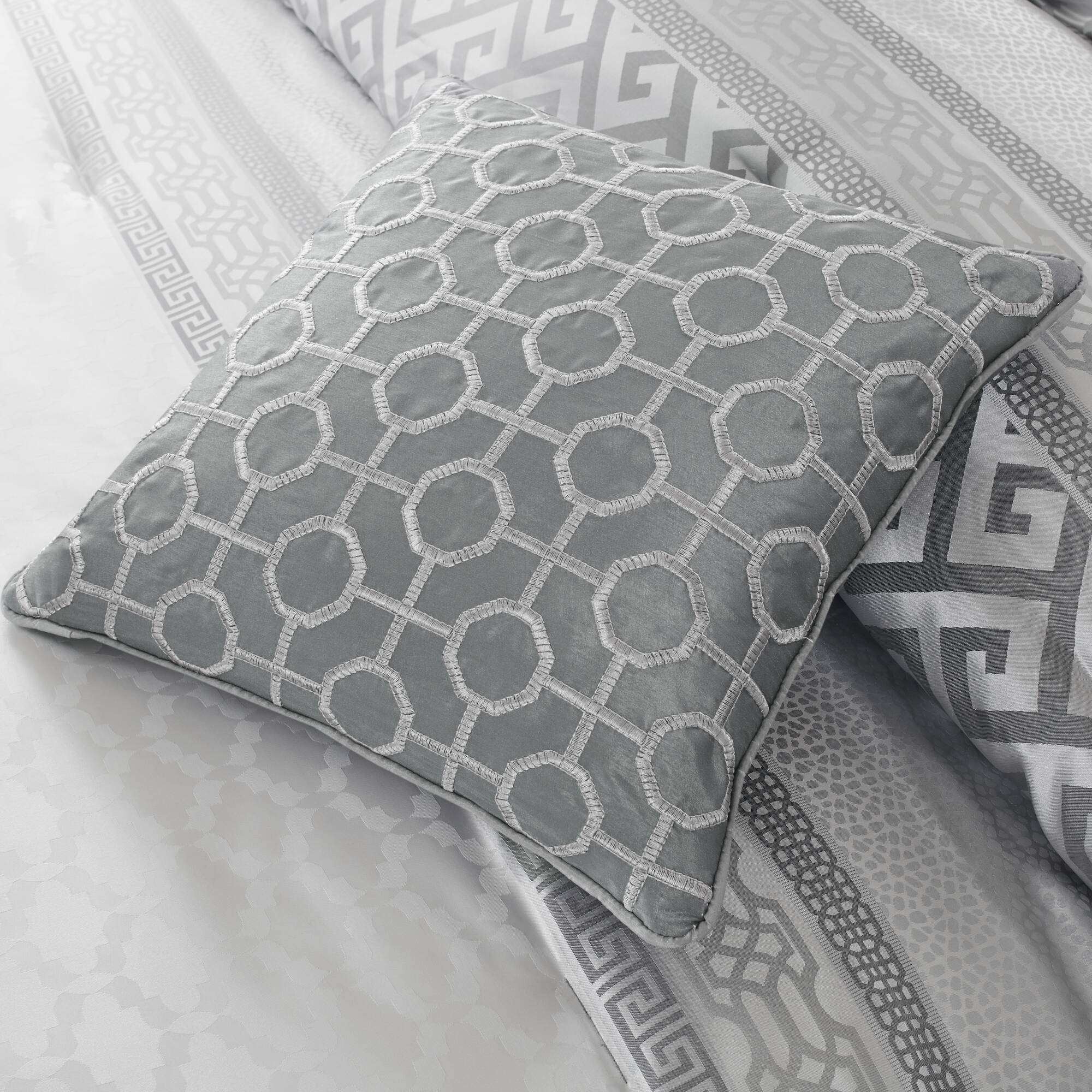 Bennett 7-Piece Comforter Set - Image 8