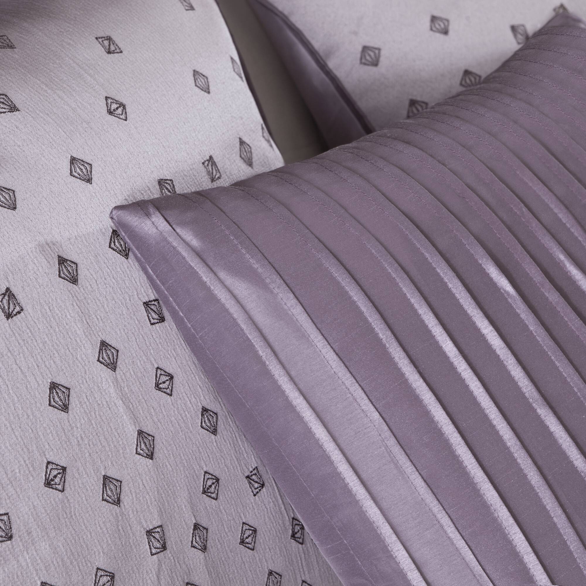 Biloxi 6-Piece Jaquard Duvet Cover Set - Image 11