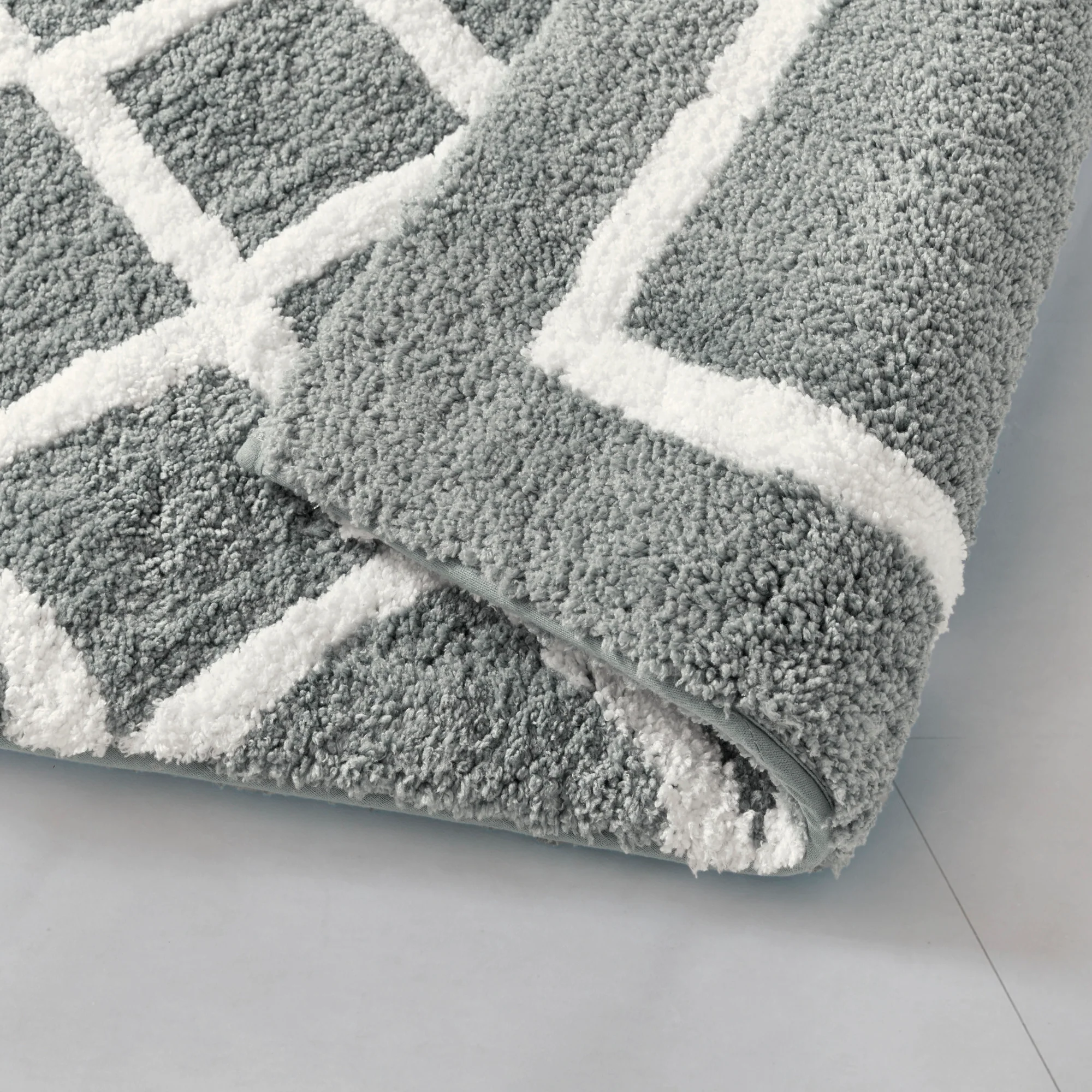 Bittman Reversible High Pile Tufted Microfiber Bath Rug - Image 17