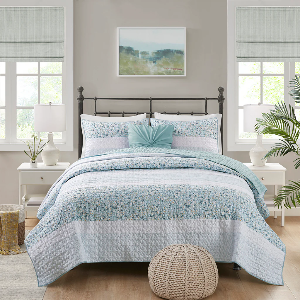 Caralie 4-Piece Seersucker Quilt Set with Throw Pillow - Image 16