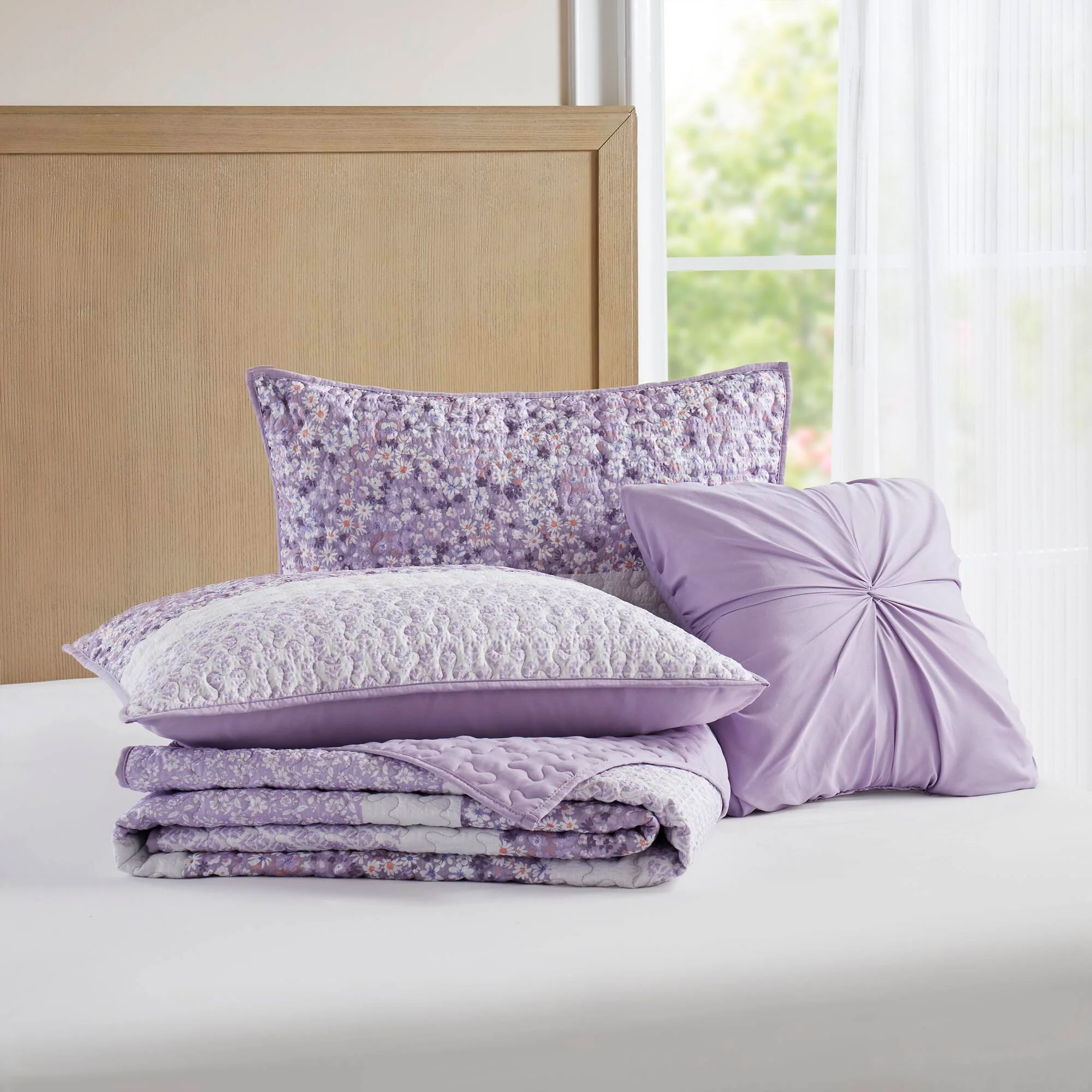 Caralie 4-Piece Seersucker Quilt Set with Throw Pillow - Image 43