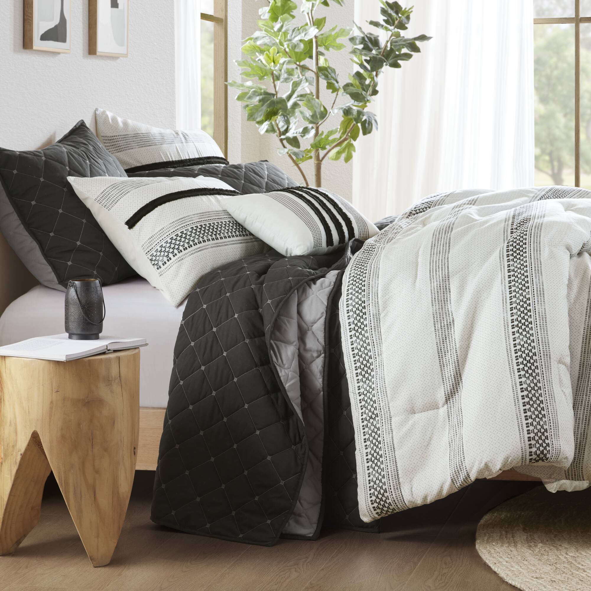 Carolina 7-Piece Stripe Comforter and Quilt Set - Image 7