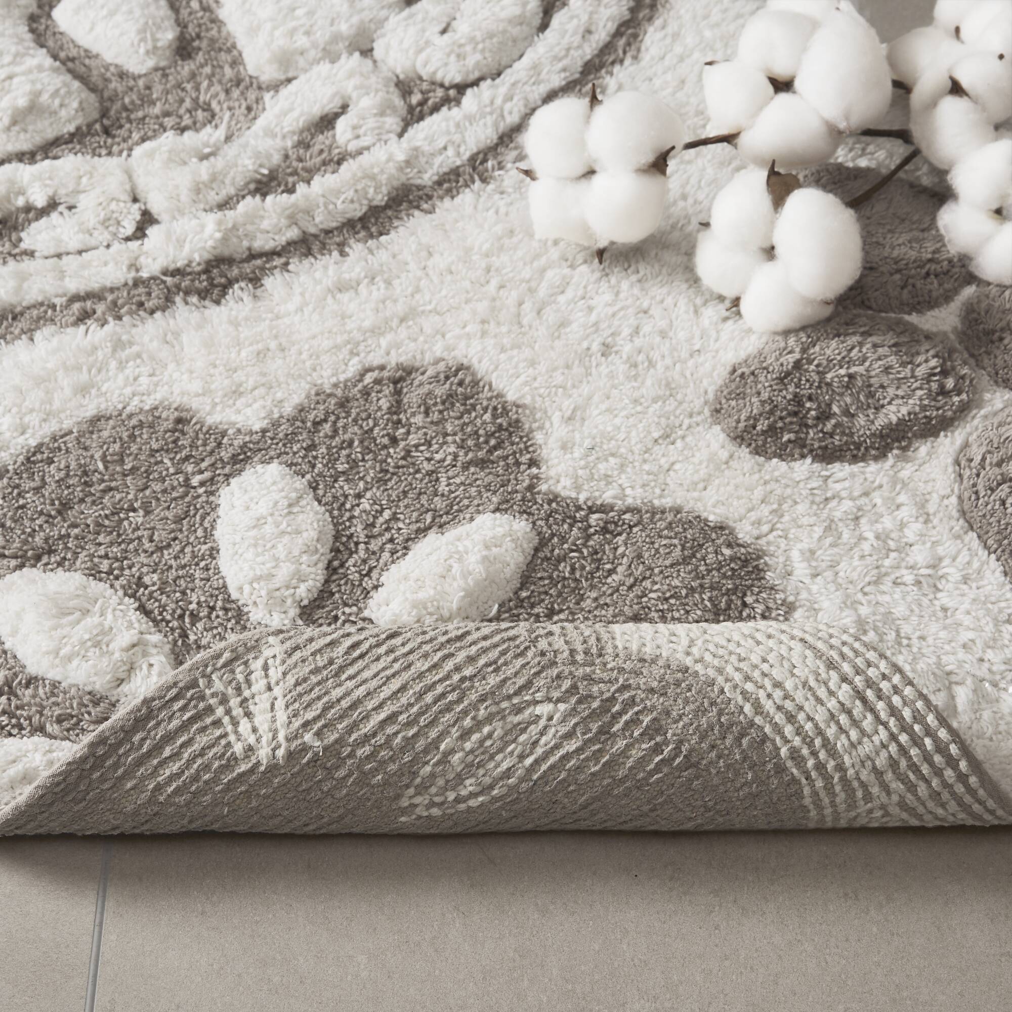 Casablanca Medallion Cotton Tufted Bath Rug - Image 24