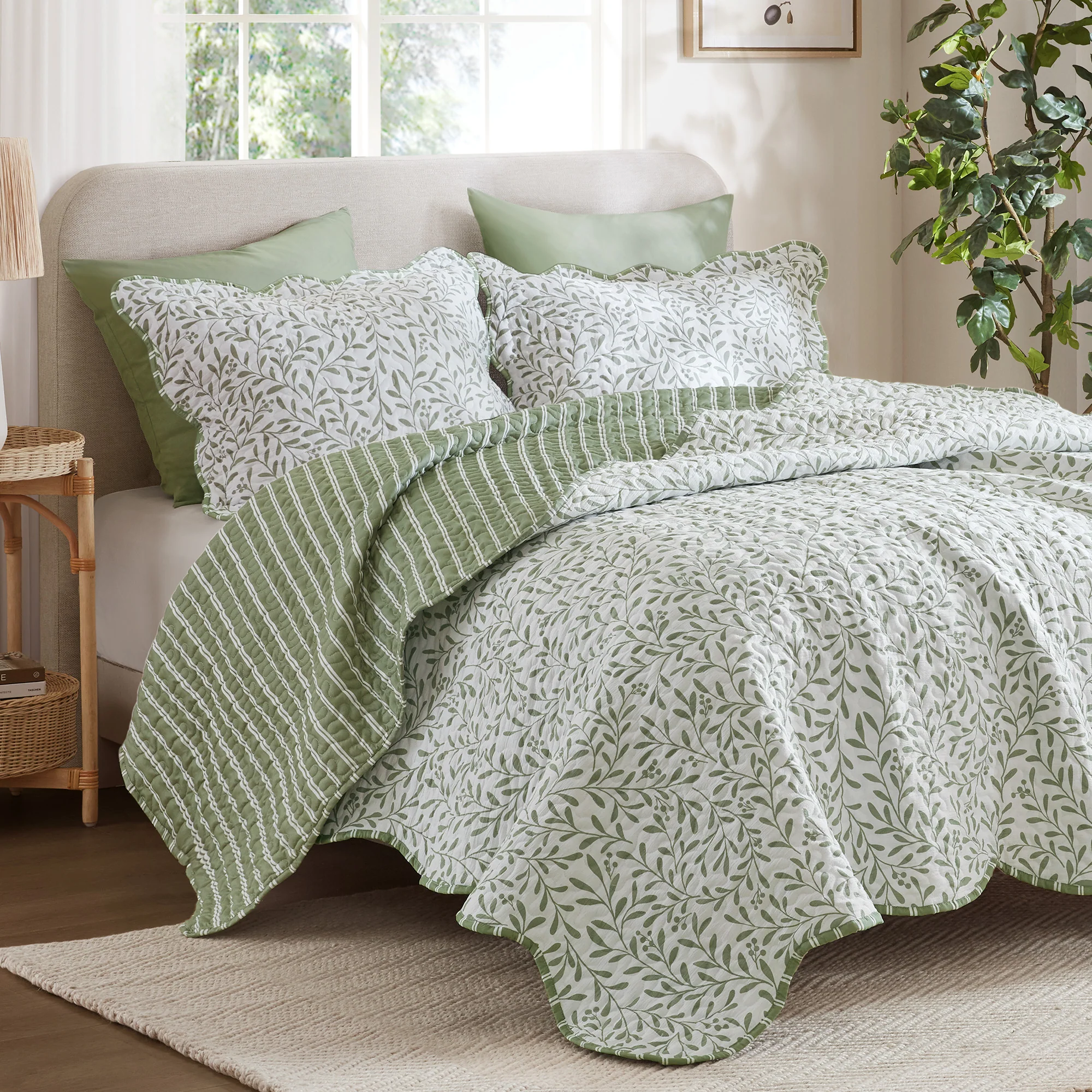 Darcy 3-Piece Print Quilt Set - Image 2