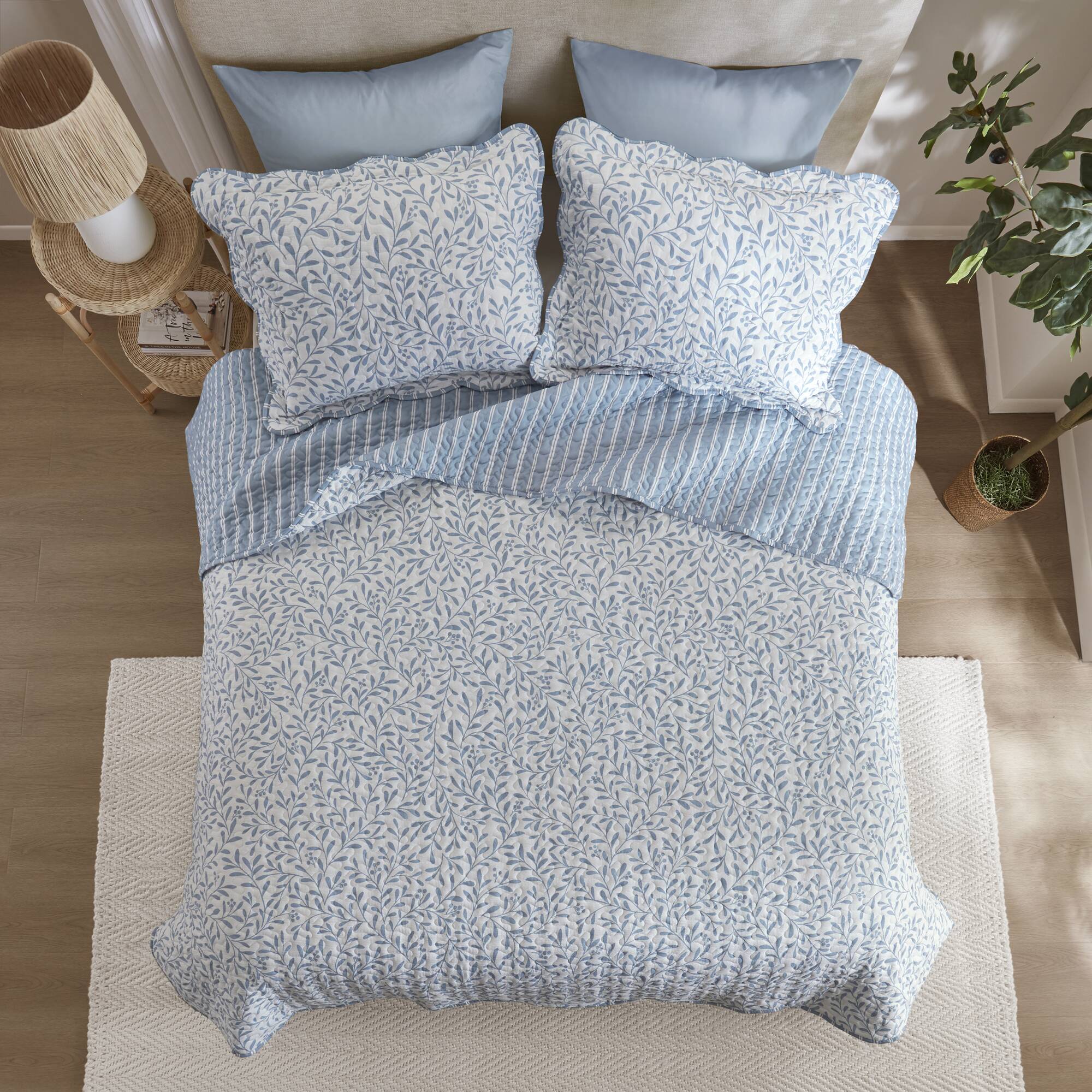 Darcy 3-Piece Print Quilt Set - Image 21