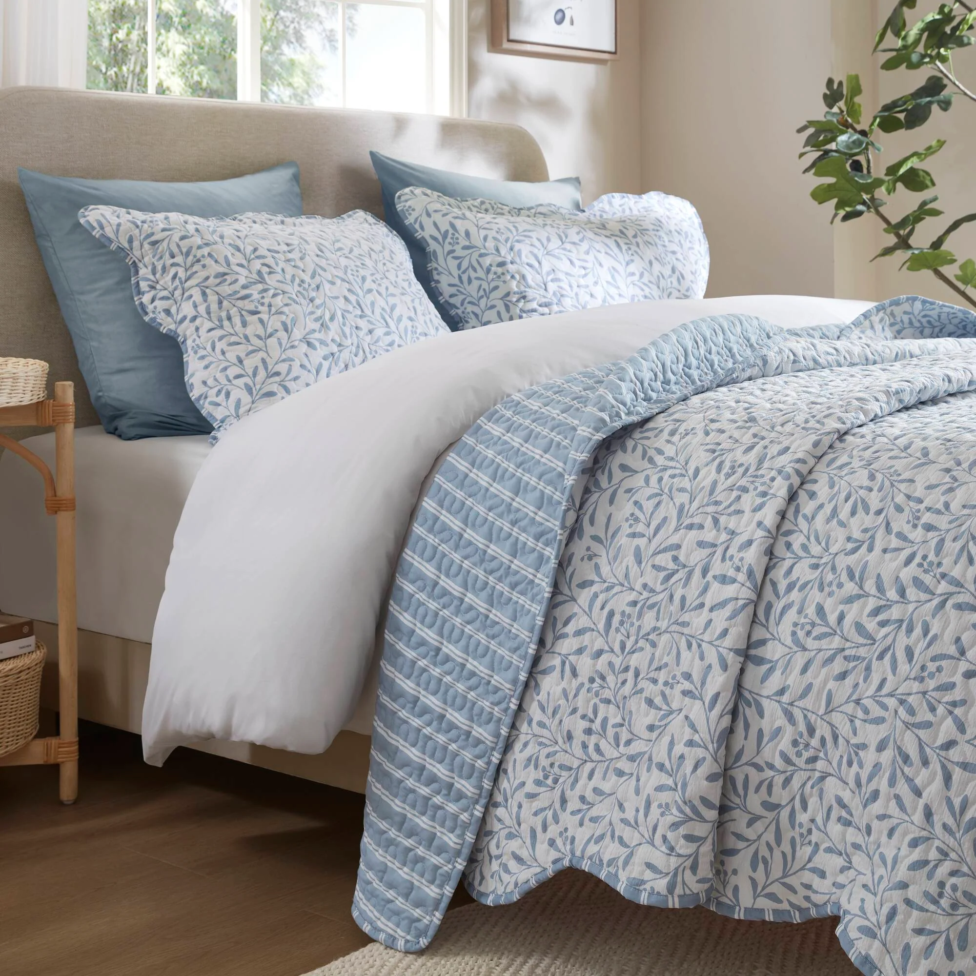 Darcy 3-Piece Print Quilt Set - Image 24