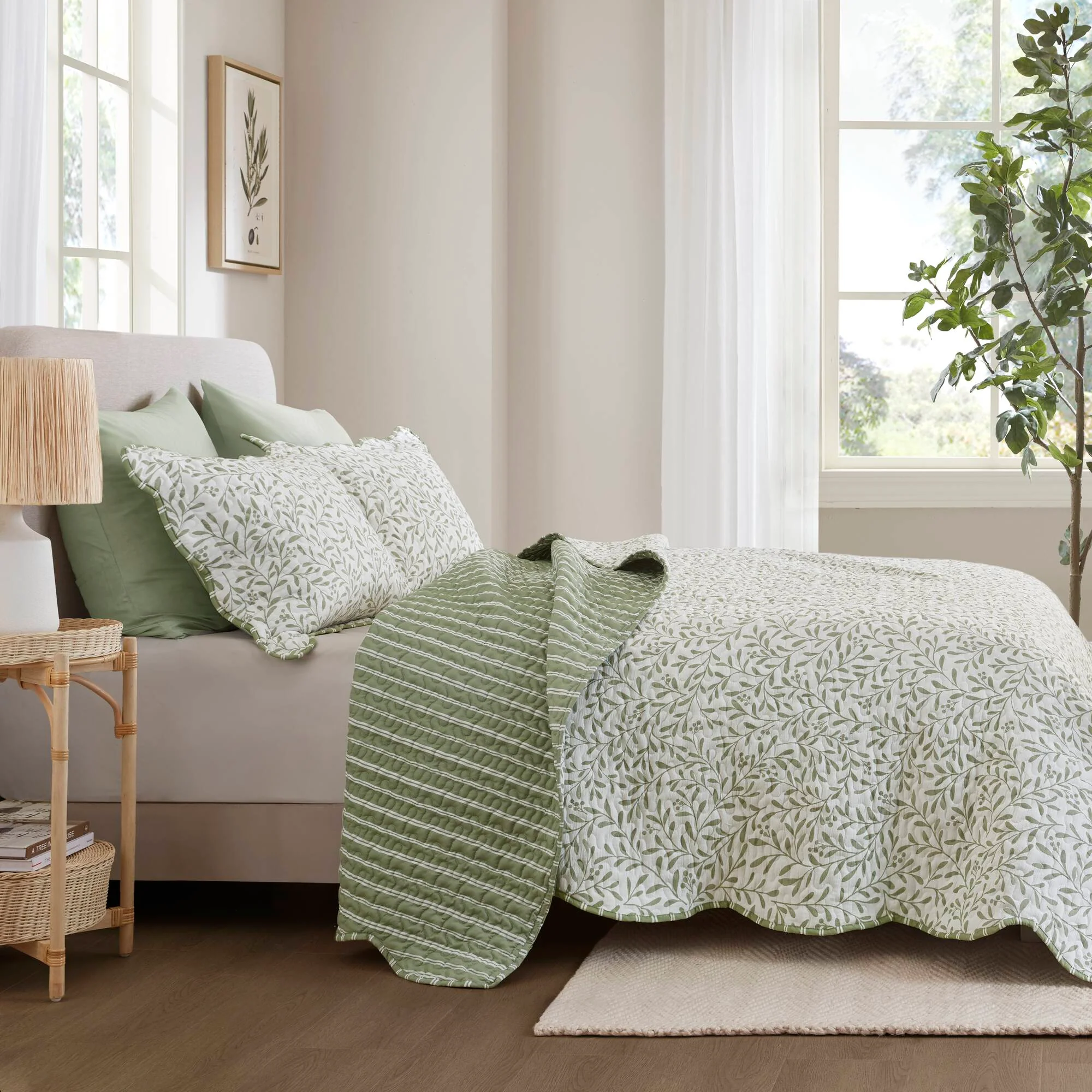 Darcy 3-Piece Print Quilt Set - Image 3