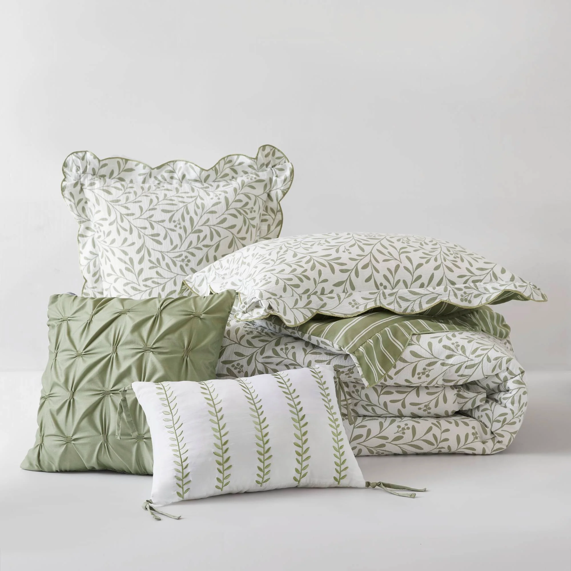 Darcy 5-Piece Print Comforter Set - Image 13