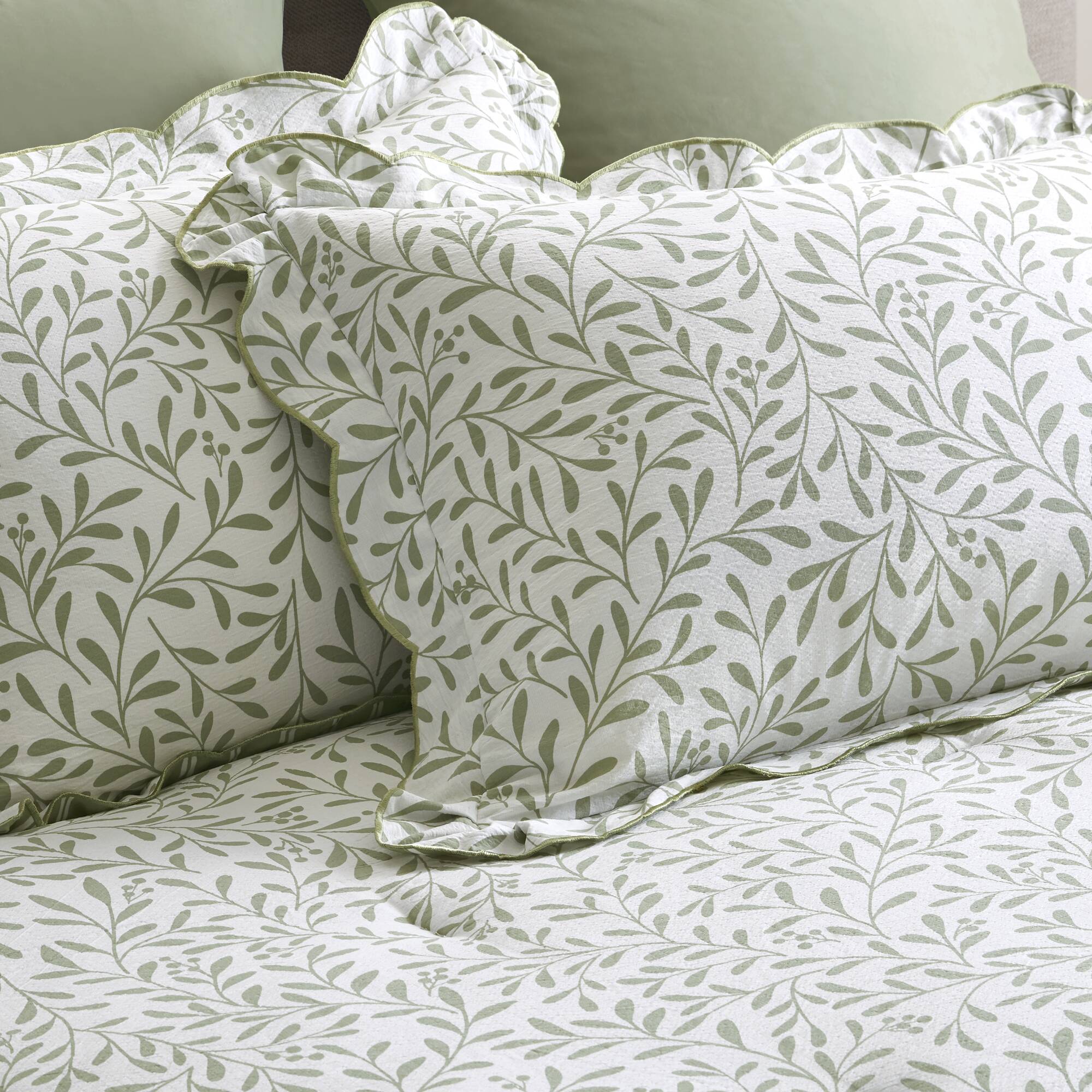 Darcy 5-Piece Print Comforter Set - Image 9