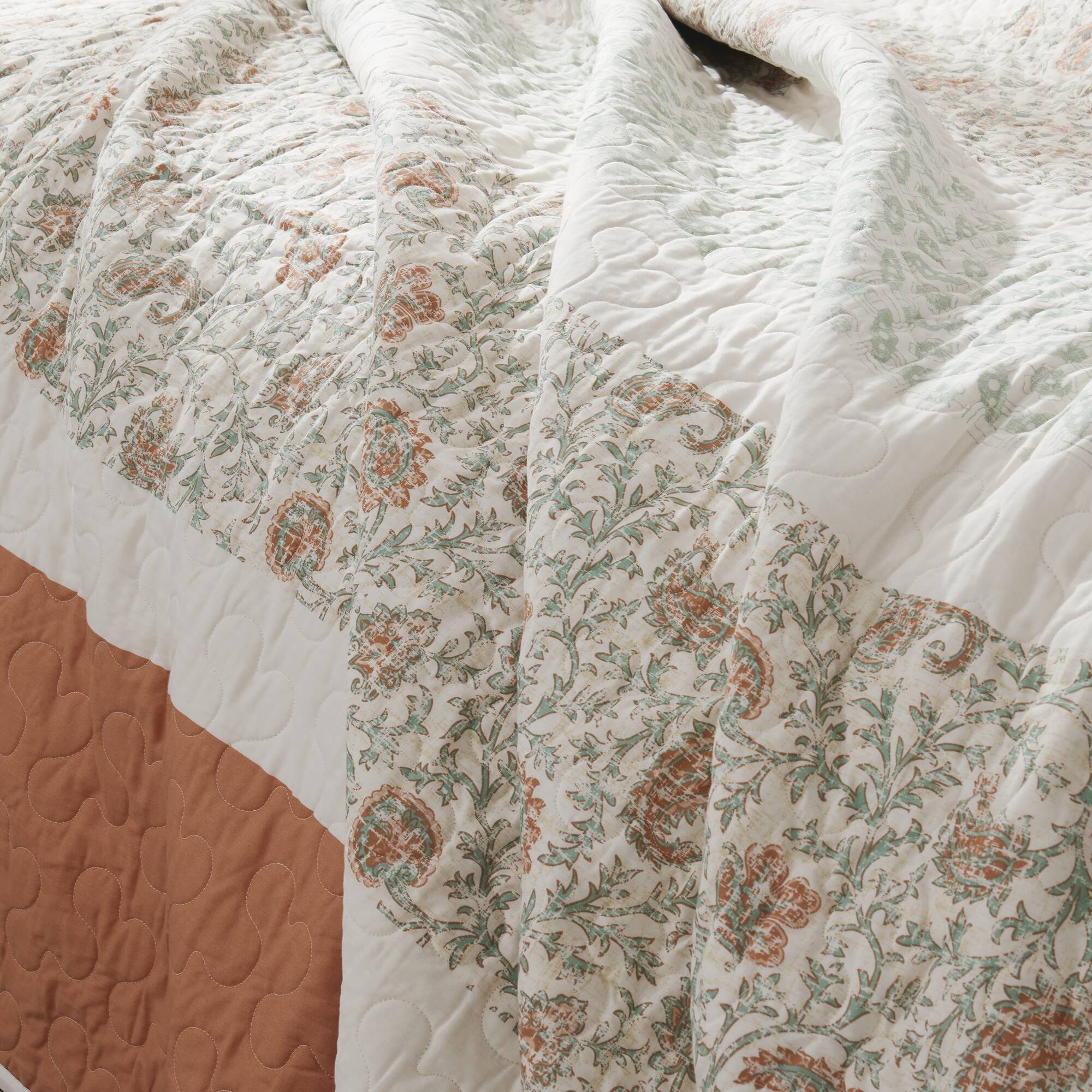 Dawn 6-Piece Cotton Percale Quilt Set with Throw Pillows - Image 85