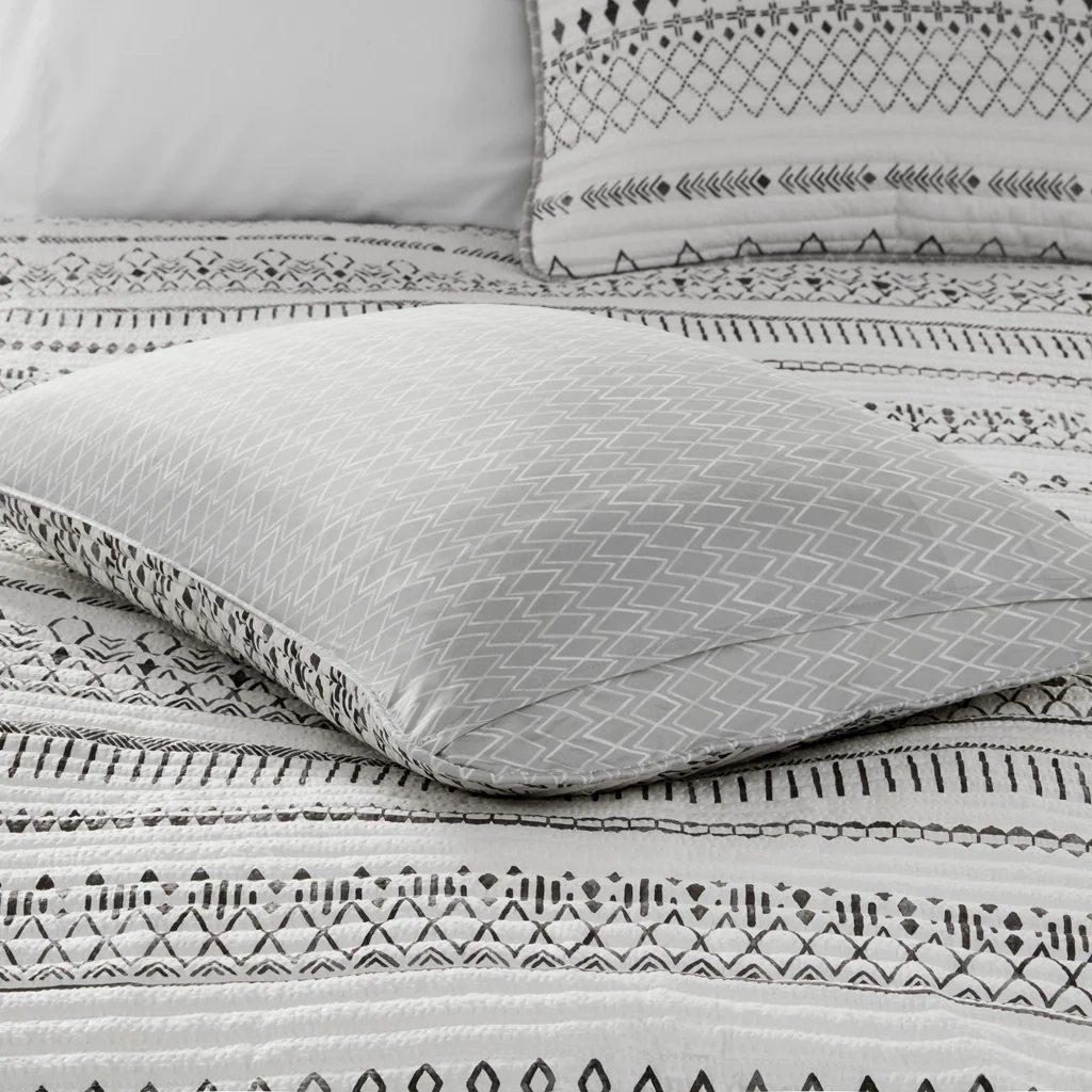 Fraser 3-Piece Printed Microfiber Seersucker Quilt Set - Image 5