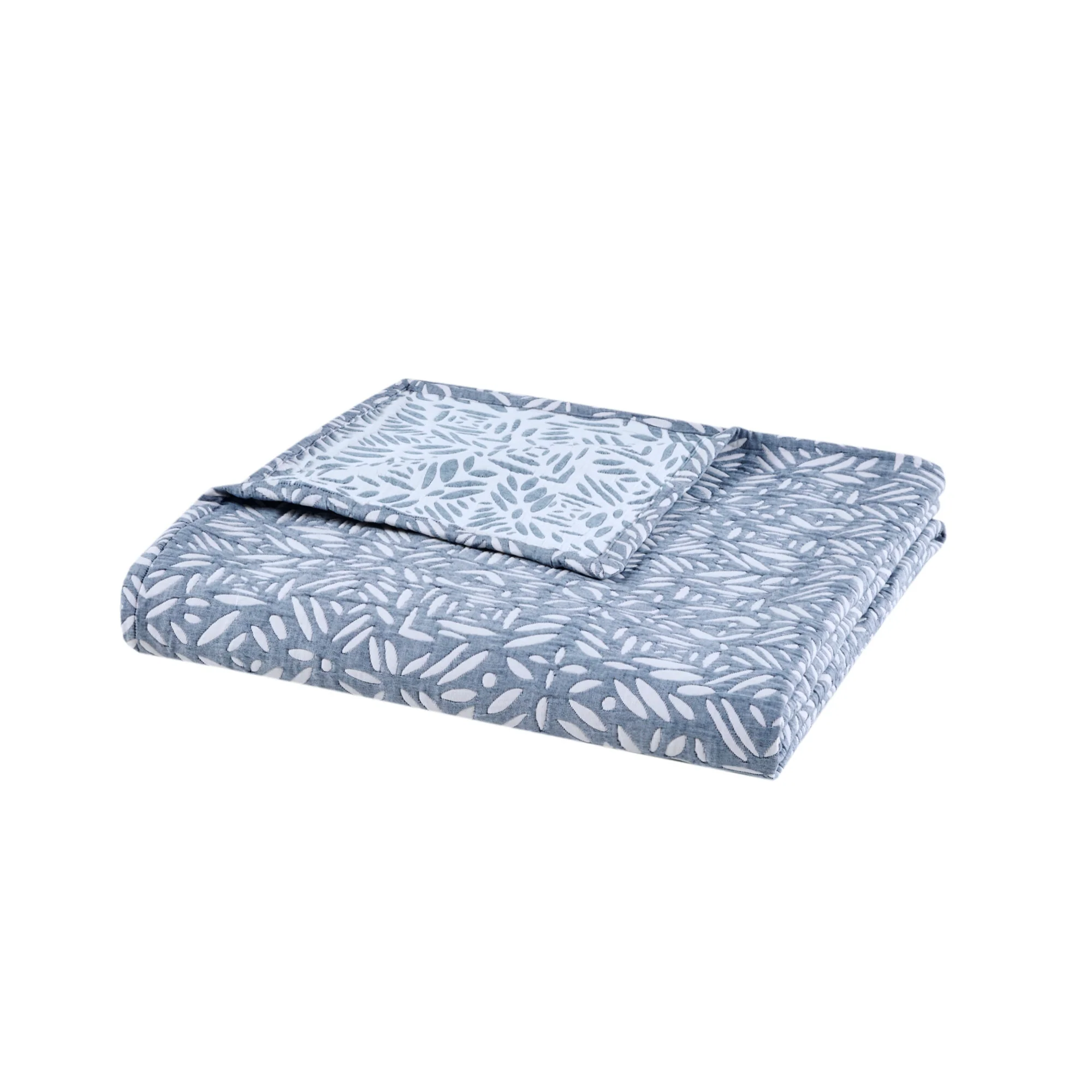 Harmony 4-Piece Oversized Reversible Matelasse Quilt Set with Throw Pillow - Image 10