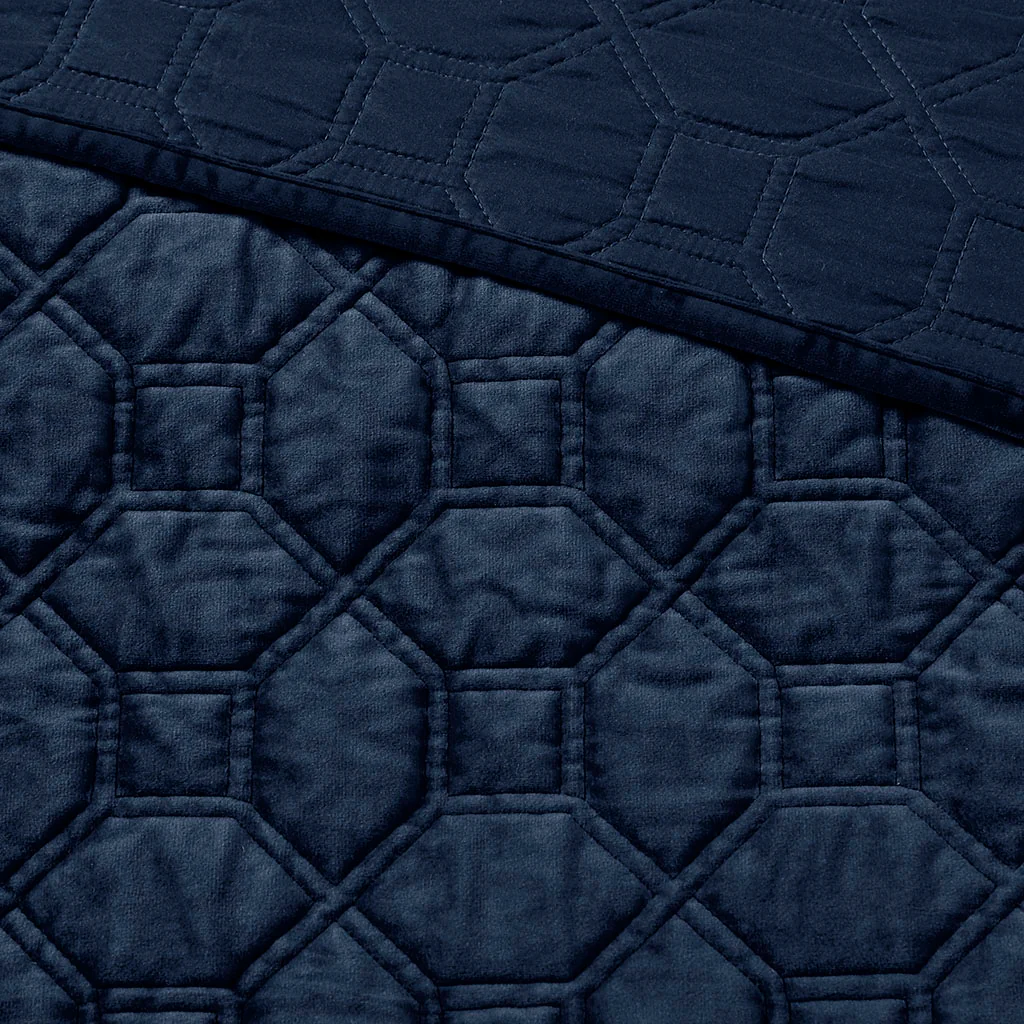 Harper 3-Piece Velvet Quilt Set - Image 24