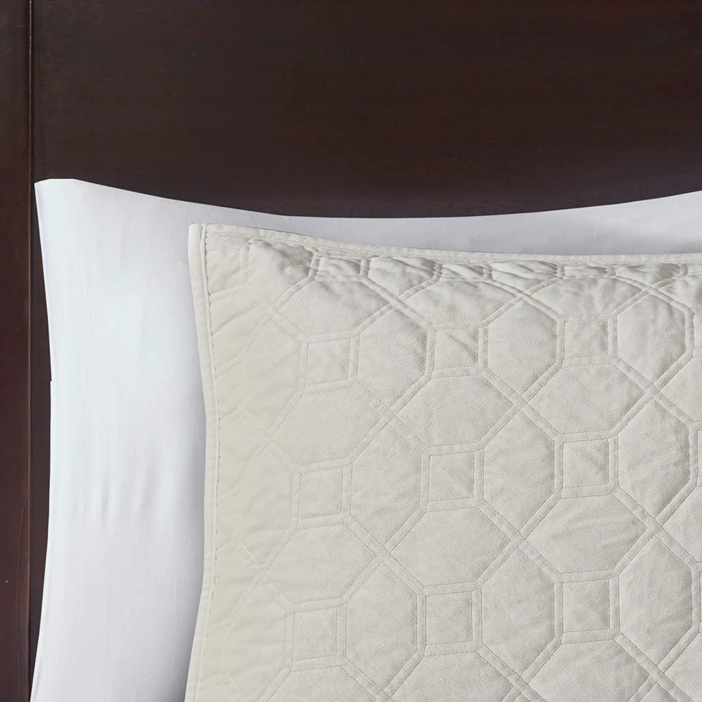 Harper 3-Piece Velvet Quilt Set - Image 37