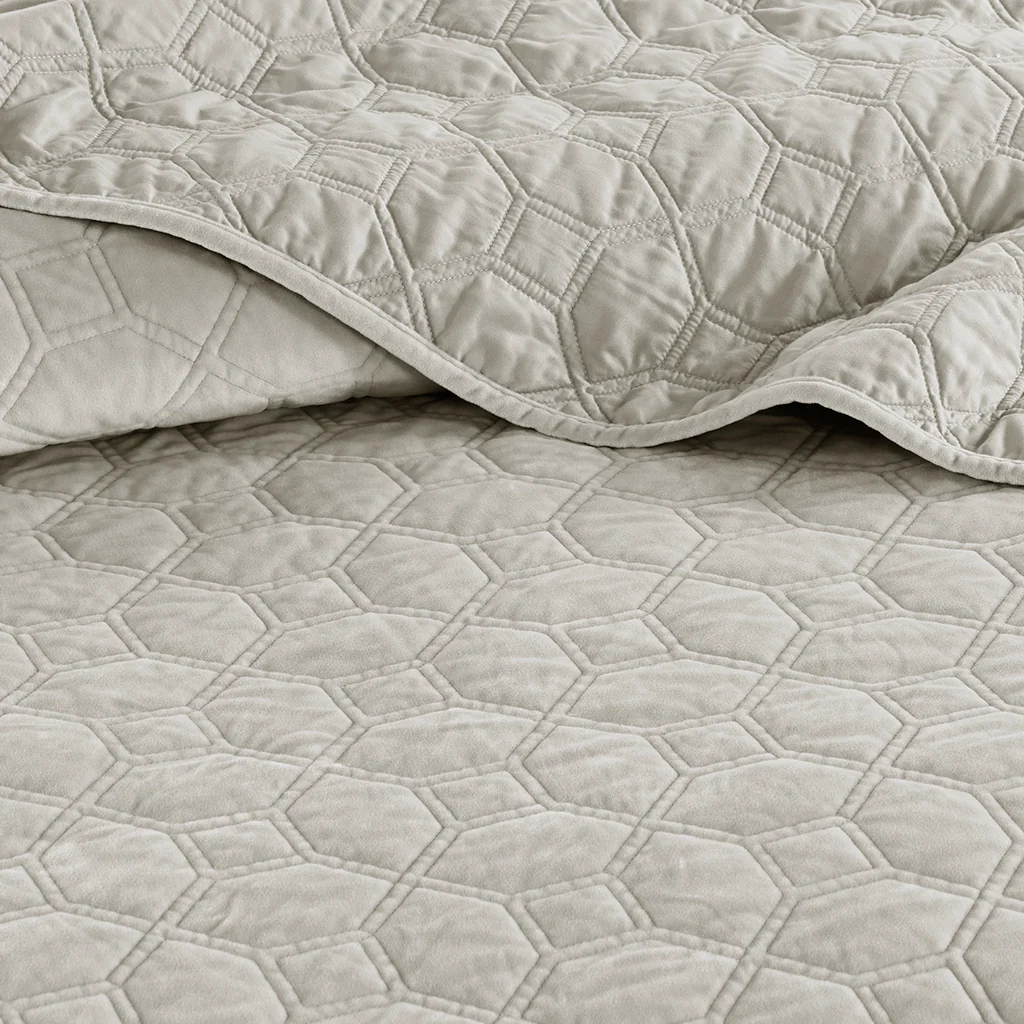 Harper 3-Piece Velvet Quilt Set - Image 38