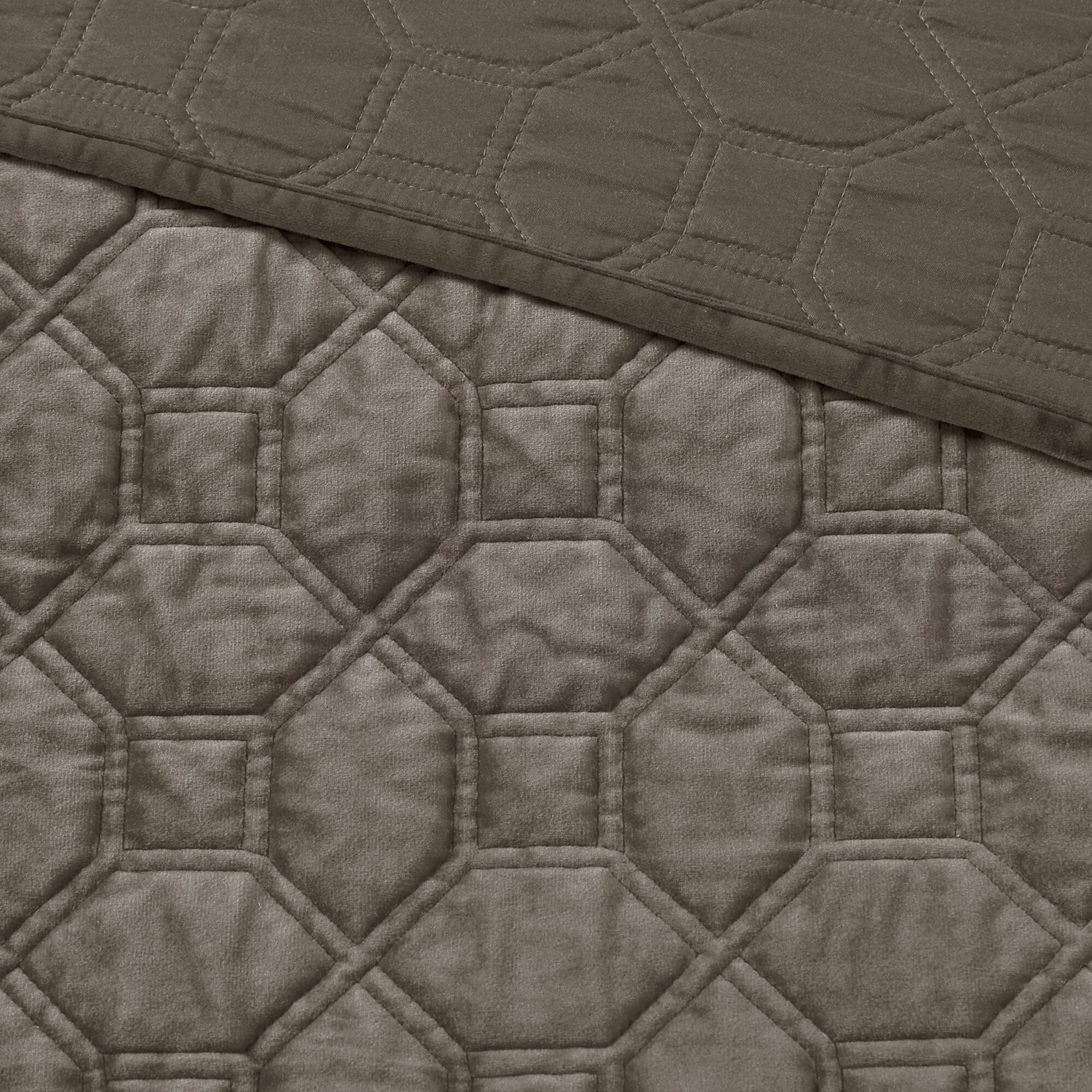 Harper 3-Piece Velvet Quilt Set - Image 50