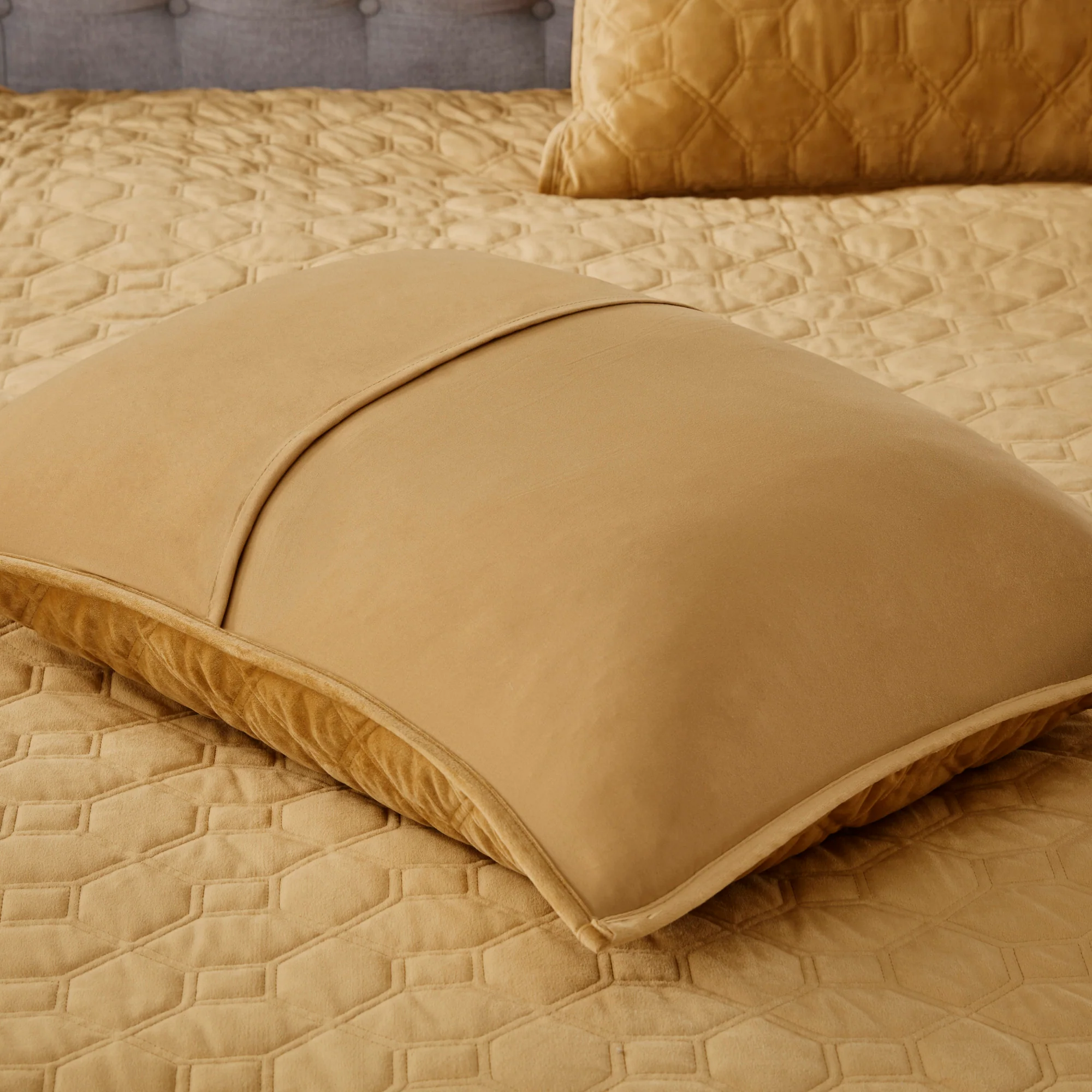 Harper 3-Piece Velvet Quilt Set - Image 59
