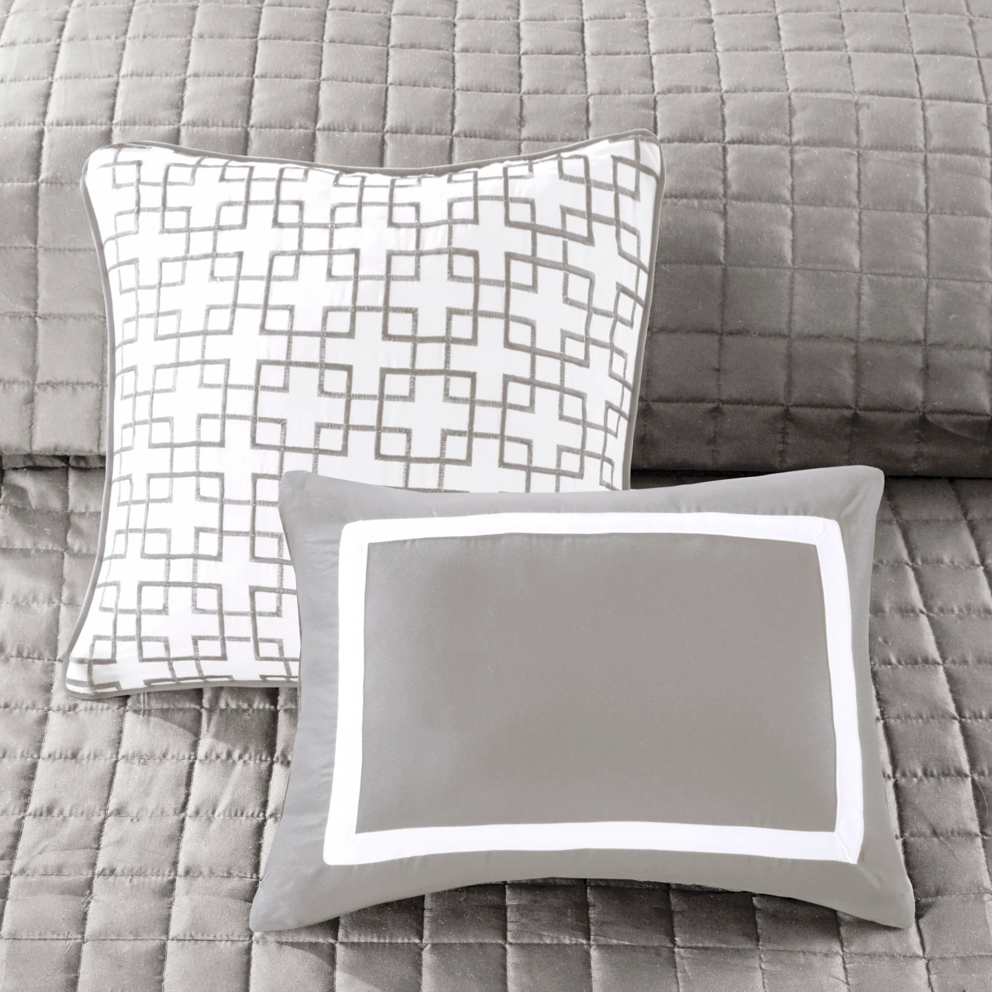 Heritage 8-Piece Comforter and Quilt Set Collection - Image 27