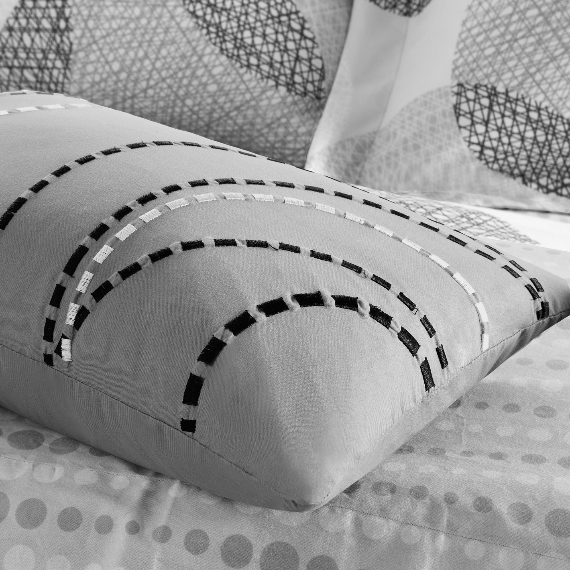 Knowles 9-Piece Comforter Set with Cotton Bed Sheets - Image 8