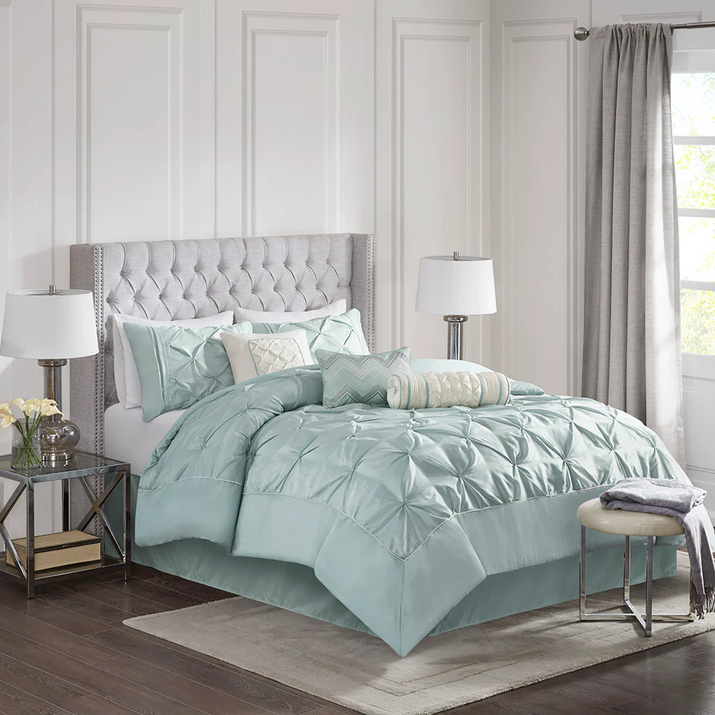 Laurel 7-Piece Tufted Comforter Set - Image 6