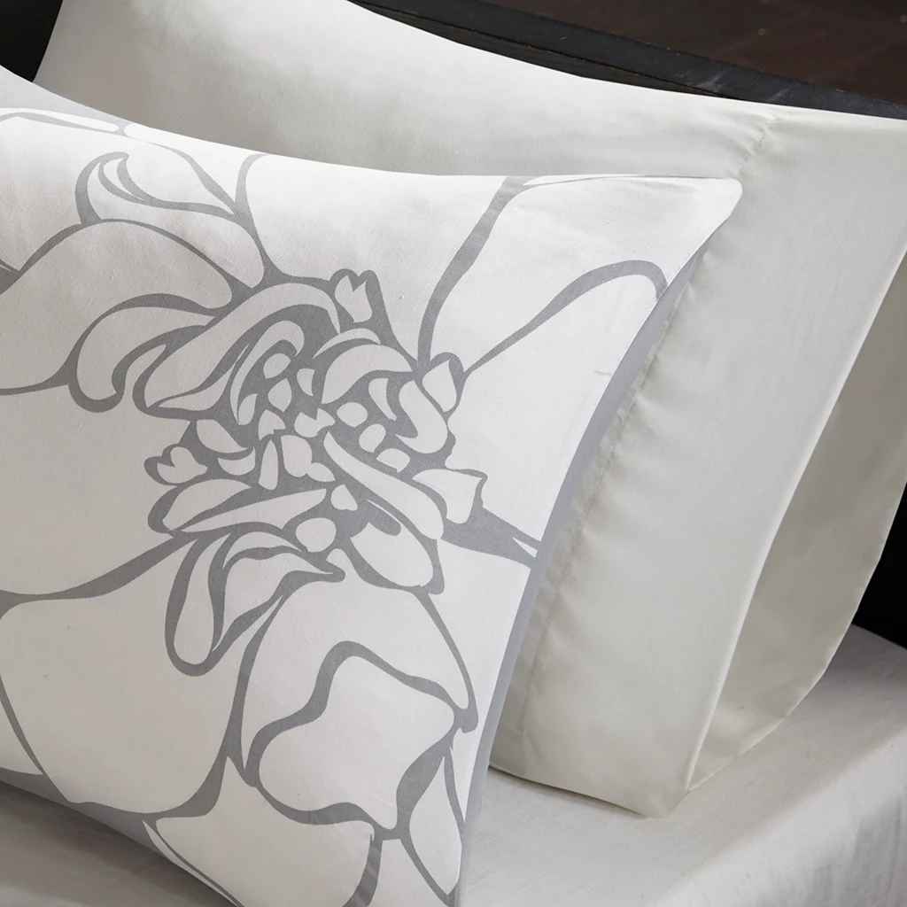 Lola Printed Cotton Sateen Comforter Set - Image 15