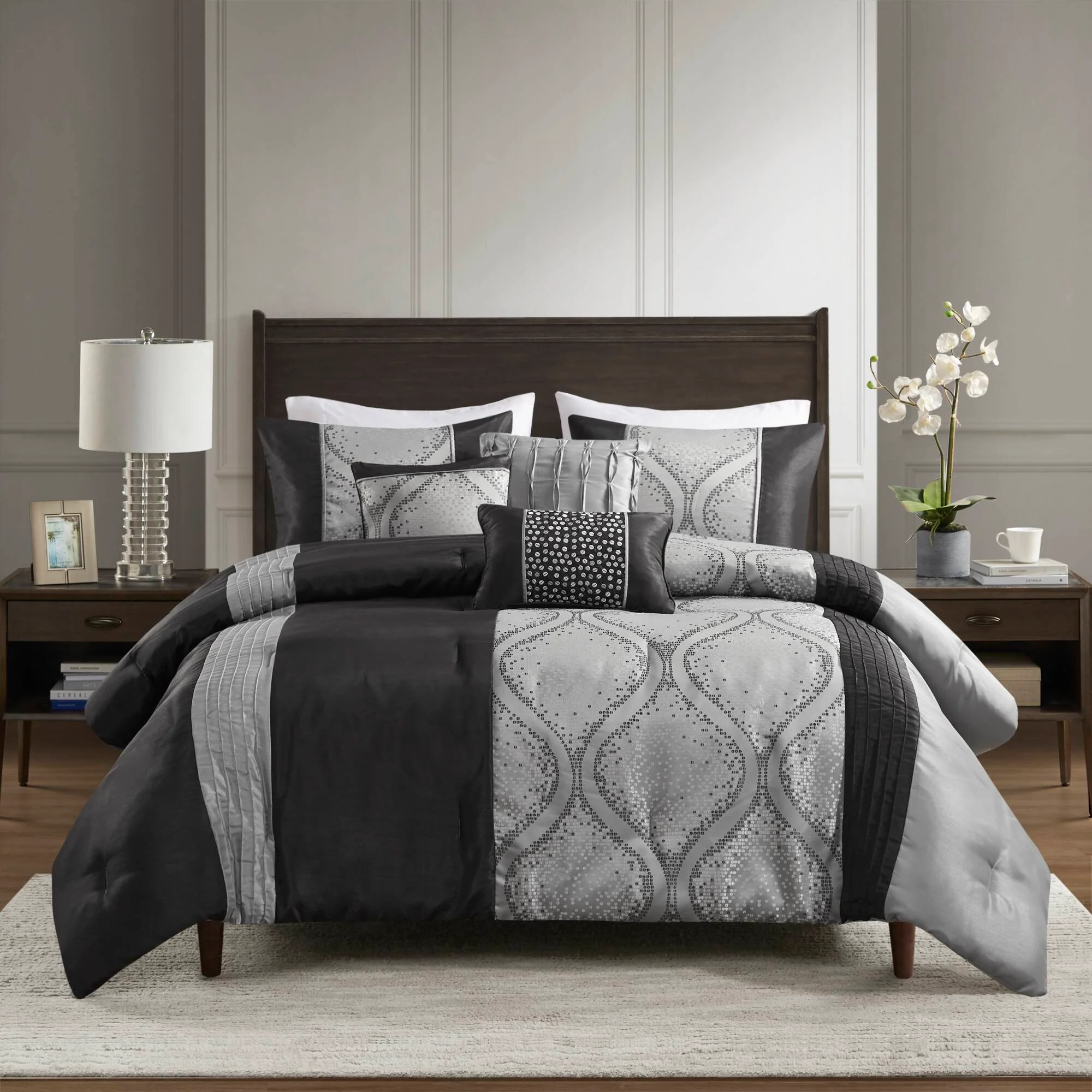 Lori 6-Piece Jacquard Comforter Set with Throw Pillows - Image 6