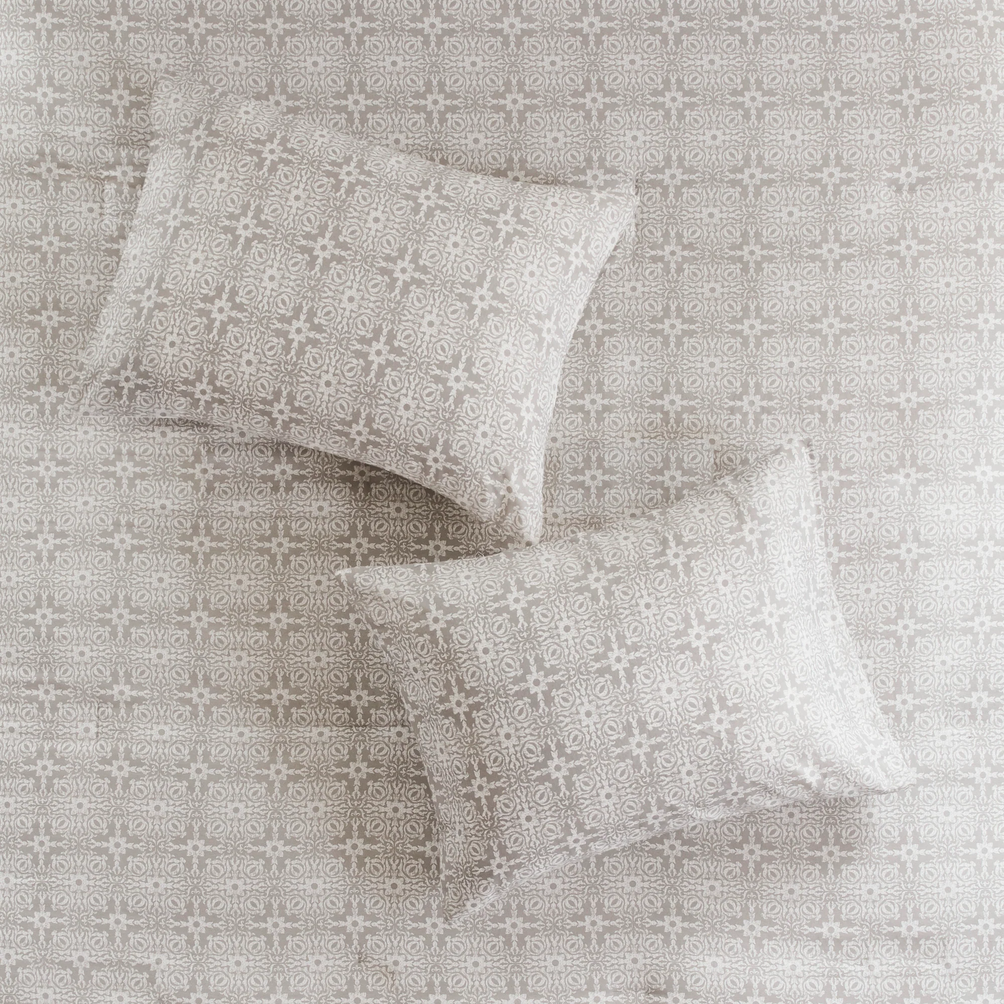 Malia 4-Piece Embroidered Cotton Reversible Duvet Cover Set - Image 12