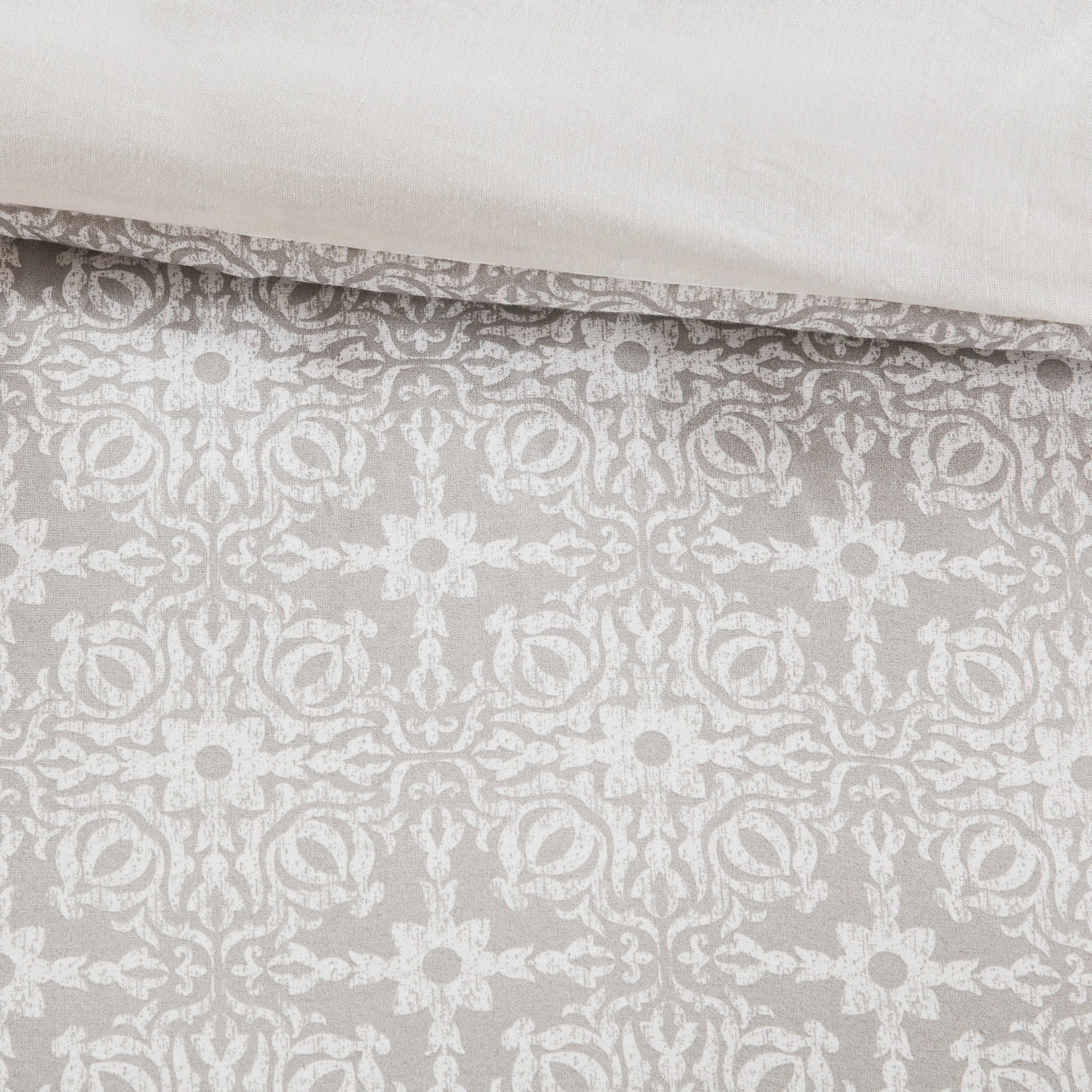 Malia 4-Piece Embroidered Cotton Reversible Duvet Cover Set - Image 15