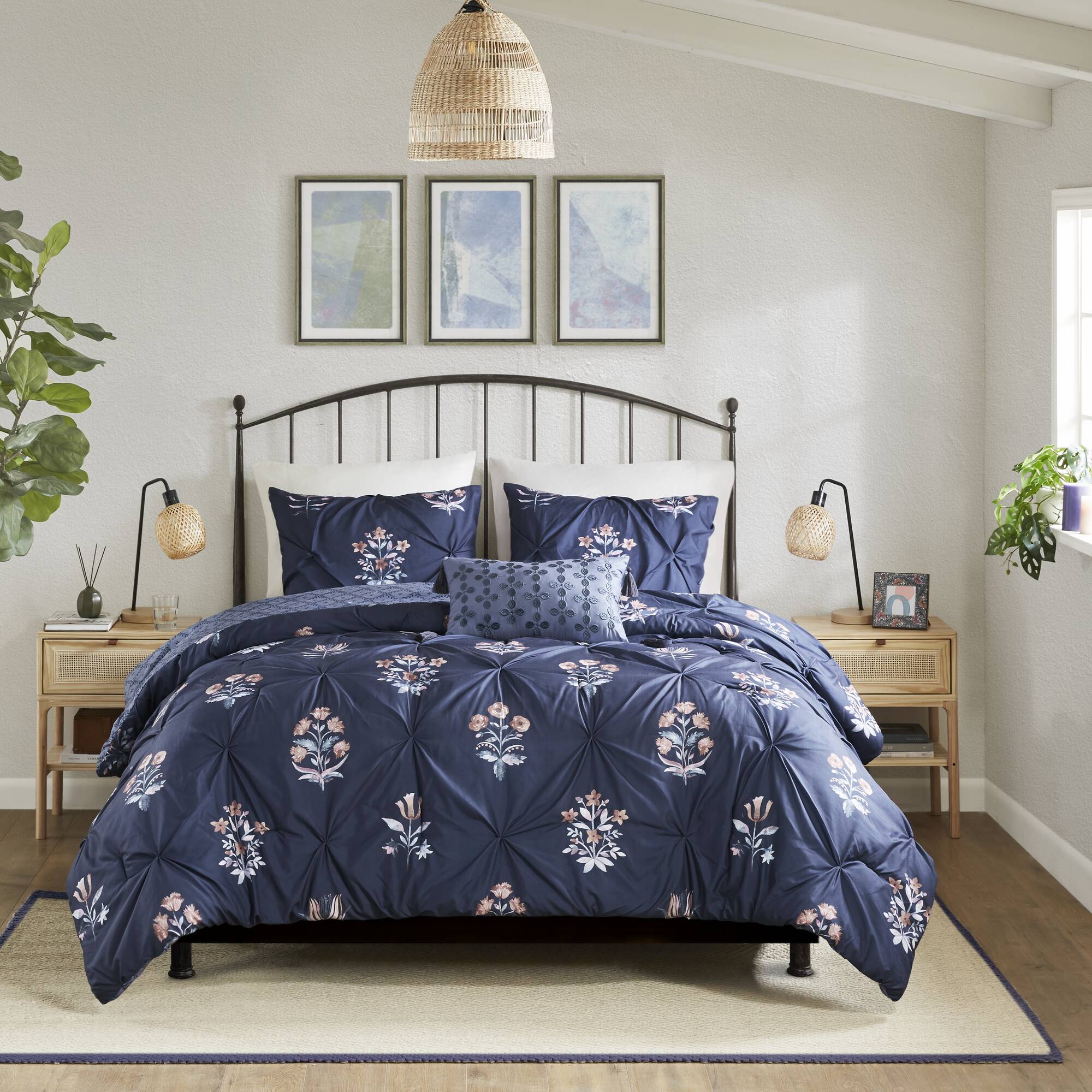 Marfa 4-Piece Pintuck Comforter Set with Throw Pillow - Image 2