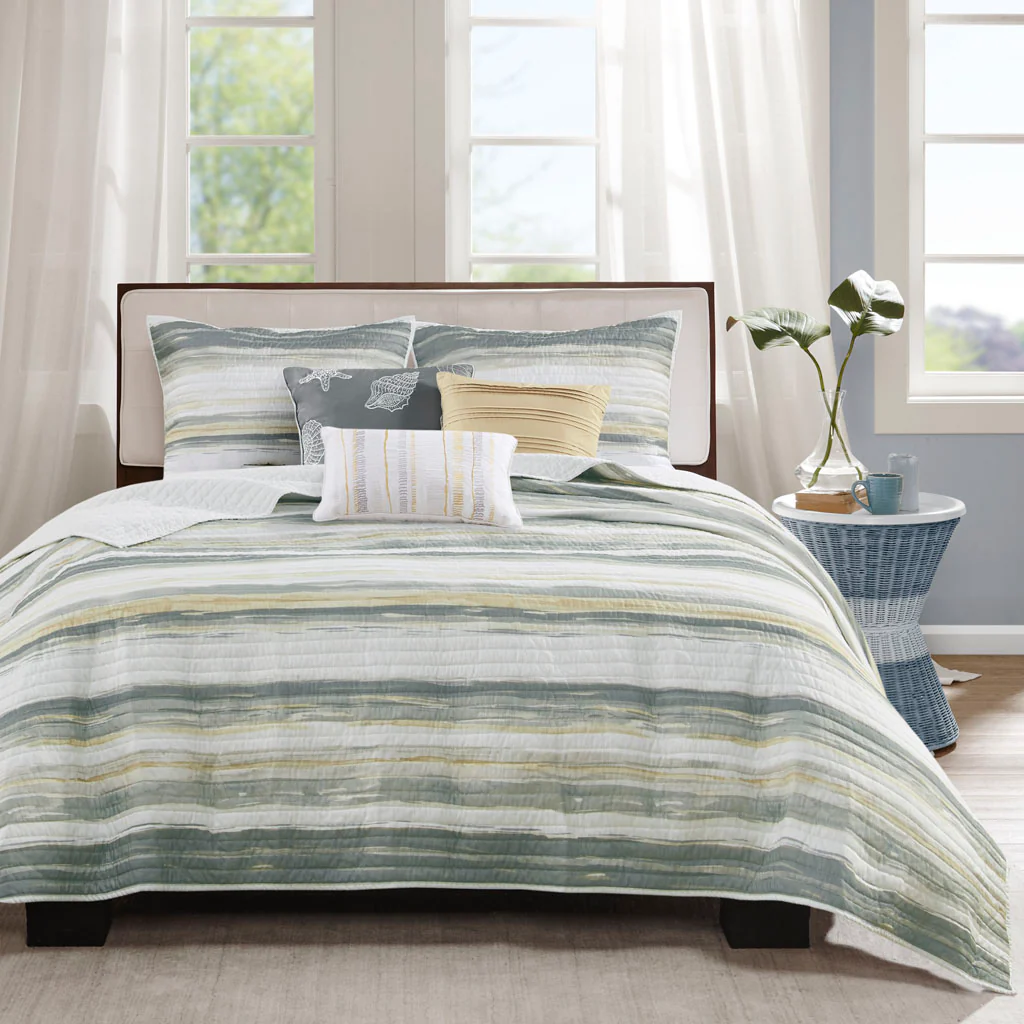 Marina 6-Piece Printed Quilt Set with Throw Pillows - Image 10