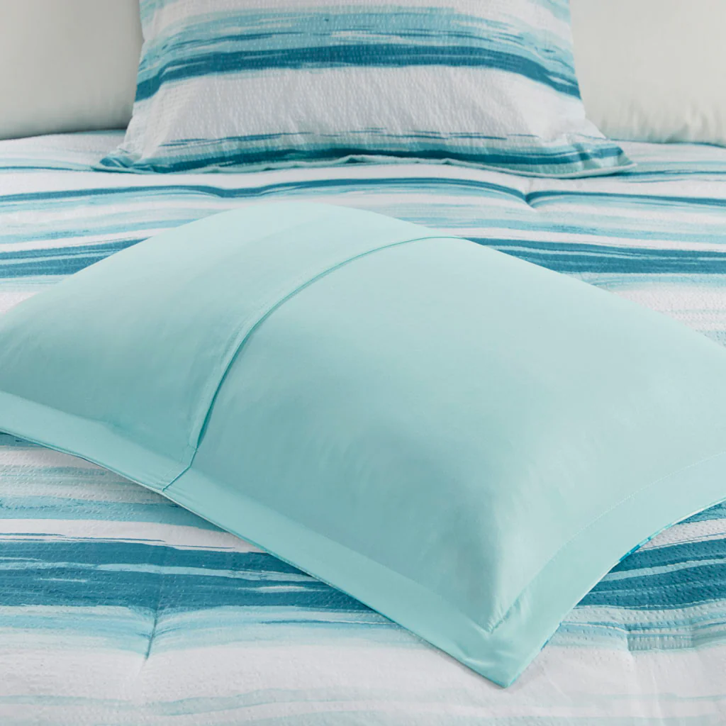 Marina 8-Piece Printed Seersucker Comforter and Quilt Set Collection - Image 37