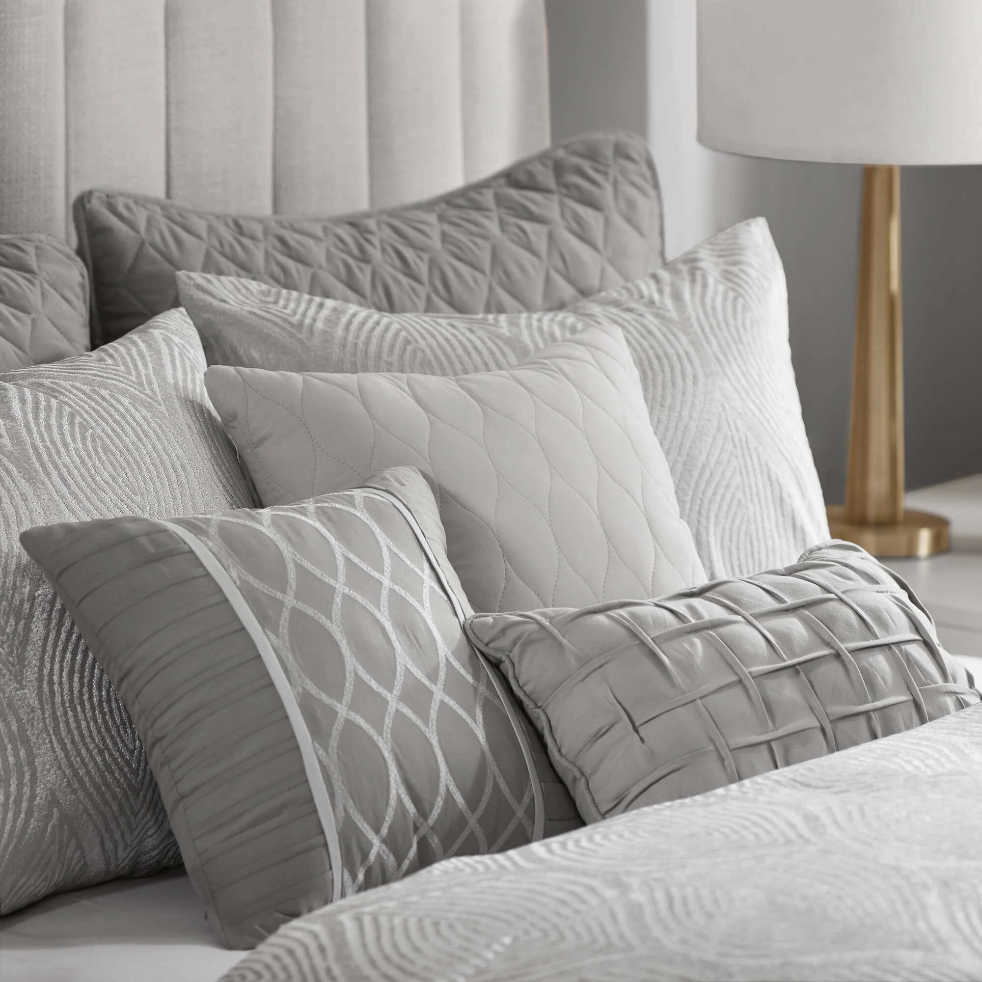 Nocturne 10-Piece Jacquard Comforter Set - Image 25