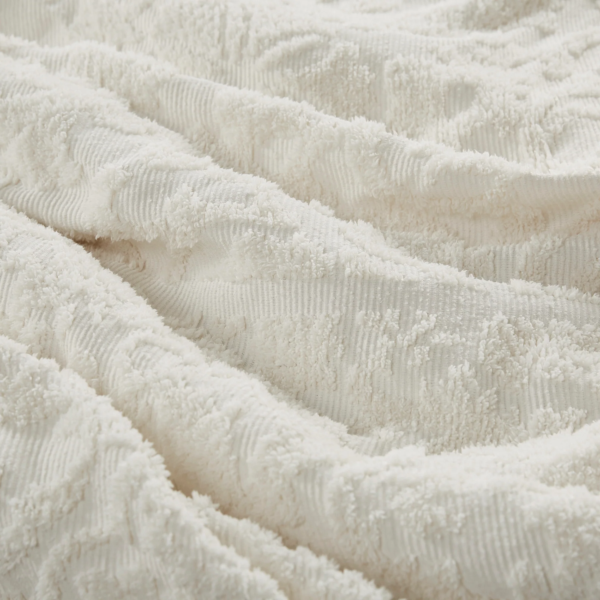 Orly 3-Piece Tufted Woven Comforter Set - Image 7
