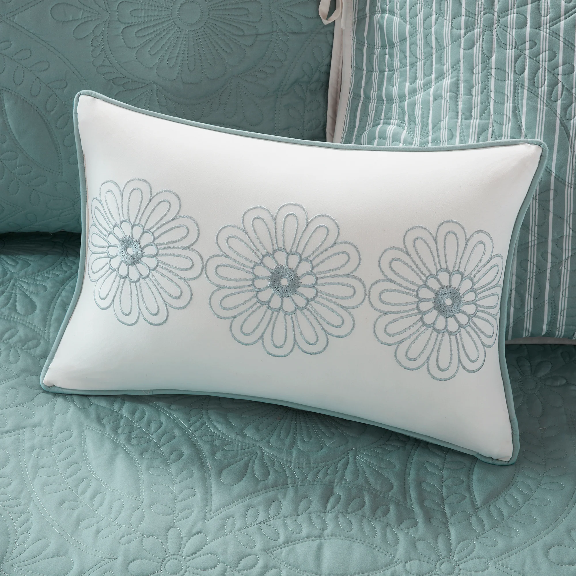 Peyton 6-Piece Reversible Daybed Cover Set - Image 4
